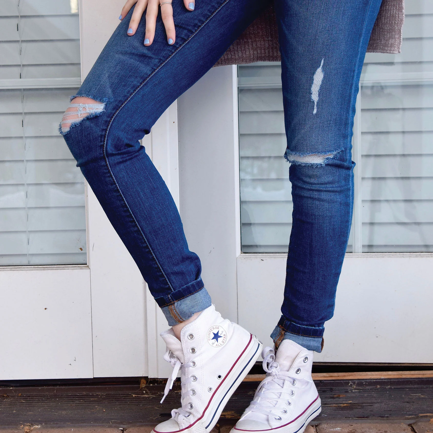 converse-fashion-footwear-52574.jpg