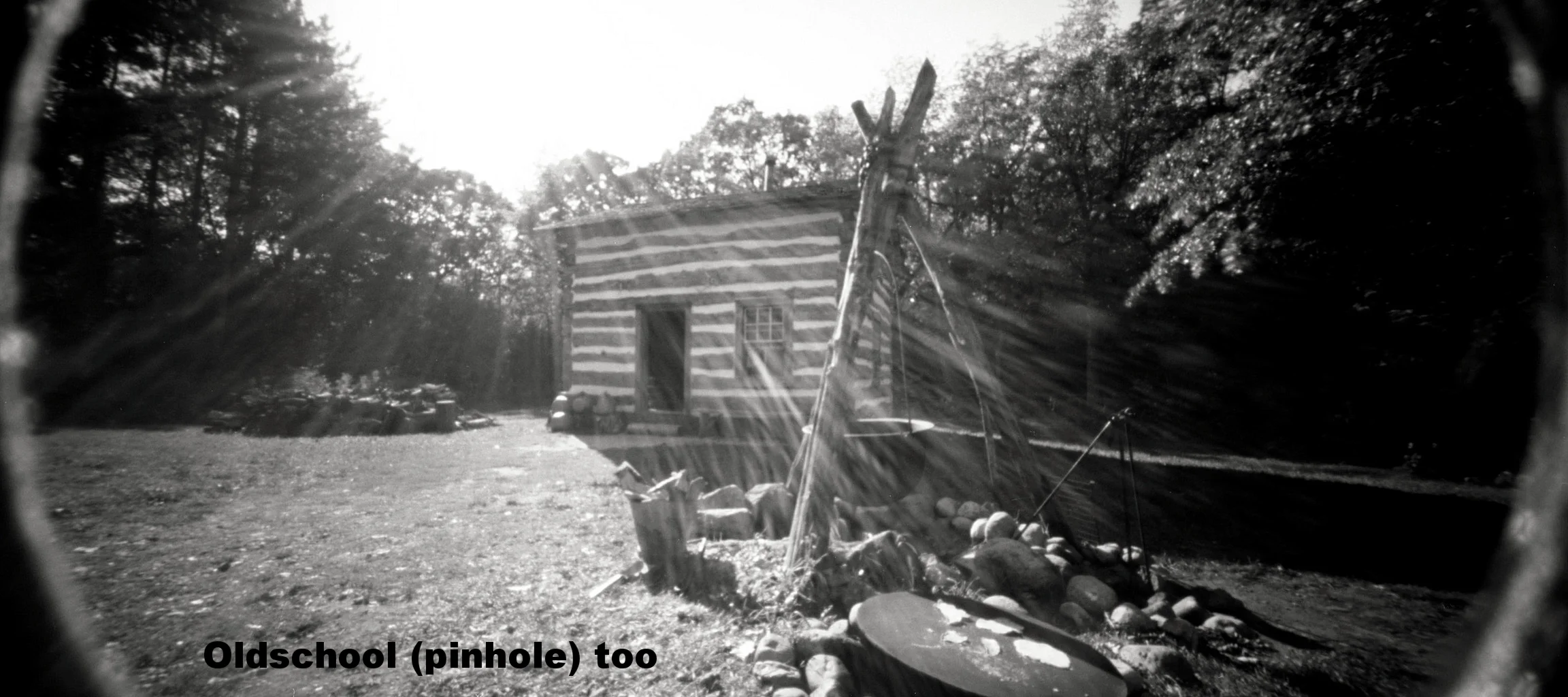 PinholeOldWorld.jpg
