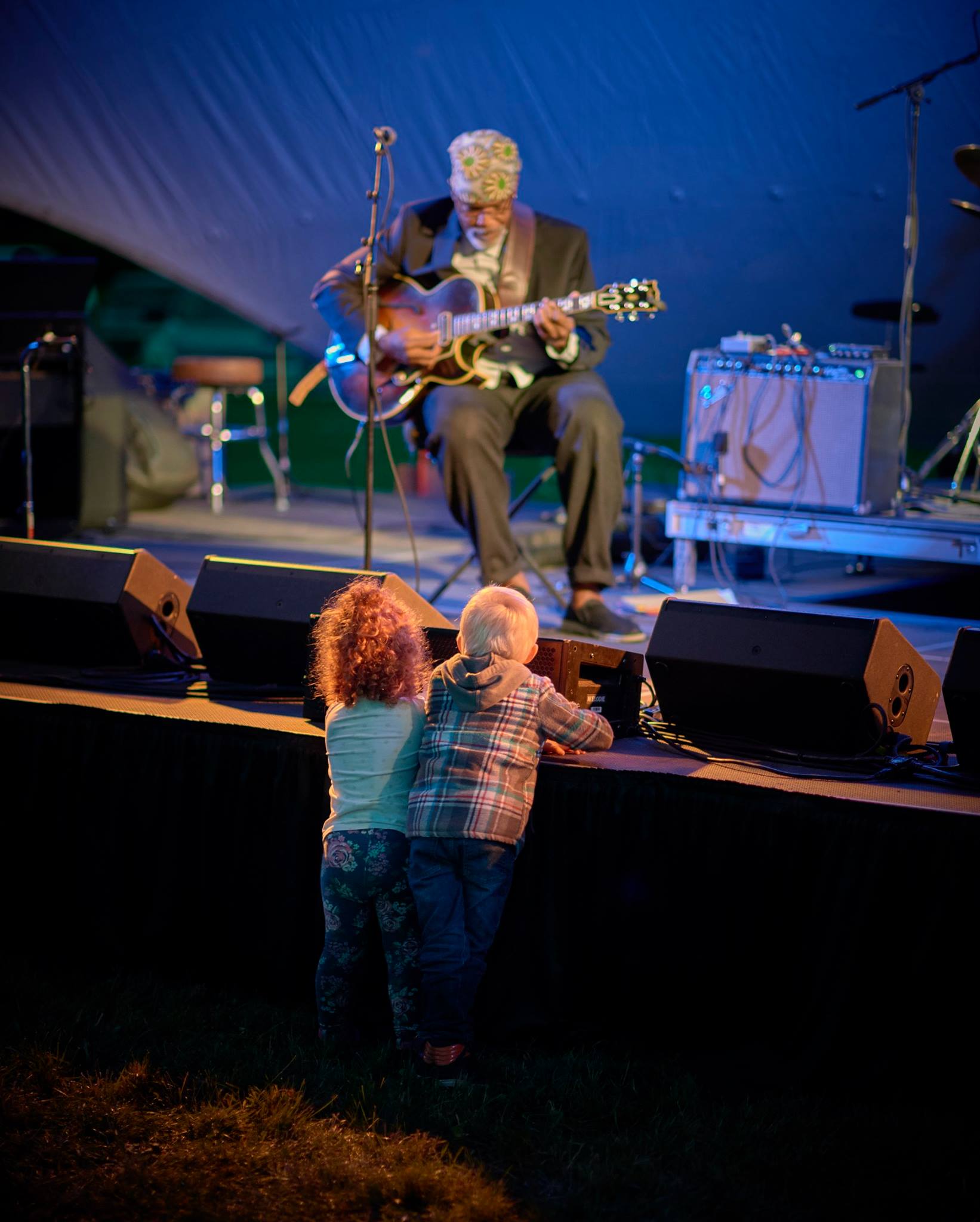 Ed Cherry and kids photo from Kev Fitzgerald.jpg