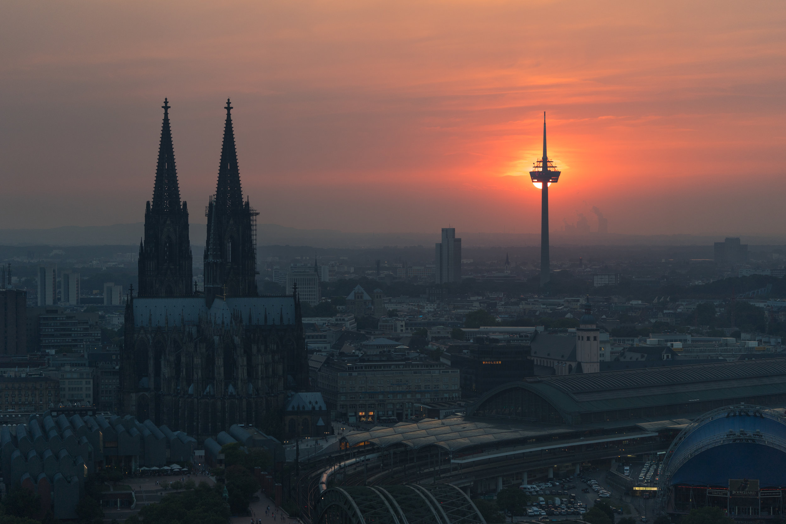 Köln Triangle Abend-1.jpg