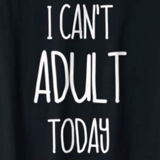 Not everyday. Just sometimes. You feel like this? 🤔 #designoftheday #jennifermac .
.
.
.
.
#bedeliciouslyhealthy #thejennifermac #noadulting #icantadulttoday #antiadulting #boiseidaho #idahome #sunvalley #sunvalleyidaho #detoxdelish #cantadulttoday 