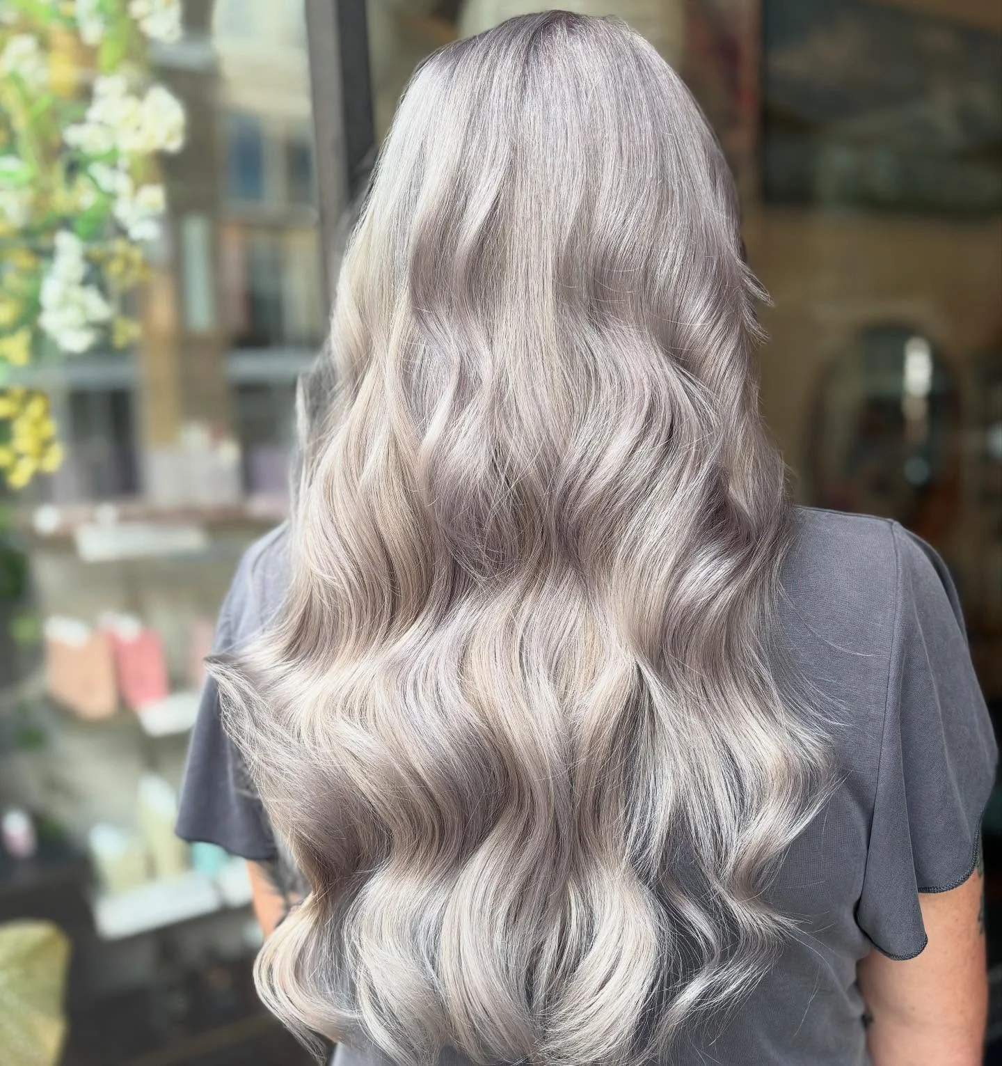 Color by Andrea 

#knoxville #oldcityknoxville #knoxvillehair