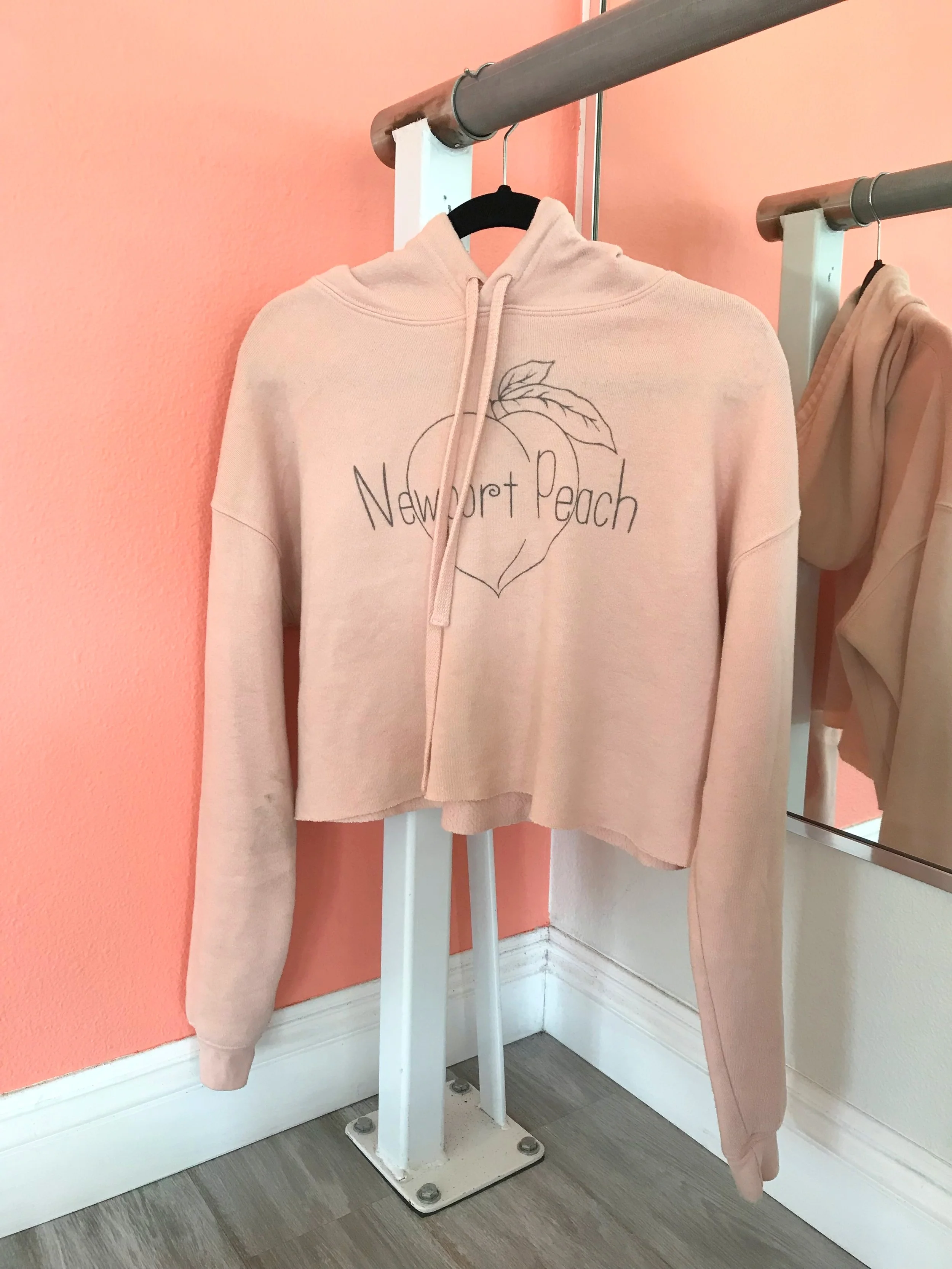 LIGHT PEACH - HOOD CROP - SIZES SM - XL ALSO AVAILBLE IN STORM - SIZES MED - XL