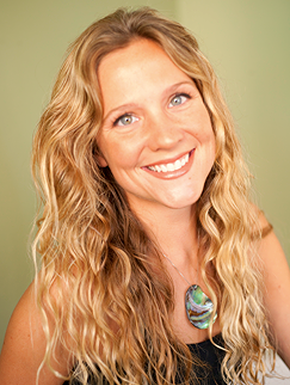 Mermaid Linden Wolbert With a BA in Film and Science from Emerson College in Boston, Linden shares the life aquatic with others via underwater wildlife documentary films and live performances. Mermaid Minute, her educational ocean web series, “edutains” young viewers about an array of animals and ocean life. Mermaid Linden and her ocean related work have been featured on Bloomberg Businessweek, Huffington Post, Buzzfeed, Fortune, Fast Company, Discovery Channel, Yahoo! ABC's 20/20, The NBC Today Show, Univision, Australia Today on NINE, Inside Edition, DNA of India, AOL Careers, MAXIM magazine, The UK Daily Mail, PADI Undersea Journal, MSN, Latin Times and Entertainment Weekly among others in over 30 countries. PADI Master Scuba Diver, freediver and full-time mermaid at her company, Mermaids in Motion, Linden is also an AIDA Freediving Judge since 2006. Her personal best static breath hold is 5 minutes, and depth PB is 35 meters (115 feet) down and back on a single breath. Linden is on the Board of Directors of Reef Check Worldwide, which she learned of a decade ago through her favorite underwater documentary, Coral Reef Adventure. 