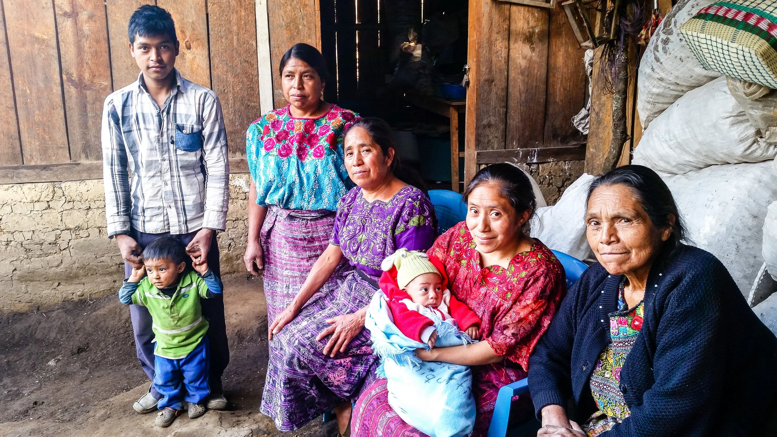 Comadrona Household Visits-163129.jpg