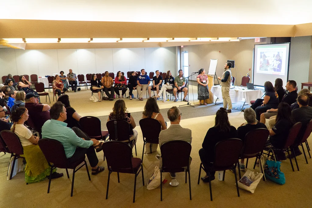 Verónica reviewed the many responsibilities a comadrona carries out, in keeping with Maya culture and current realities in rural communities of the Western Highlands.
