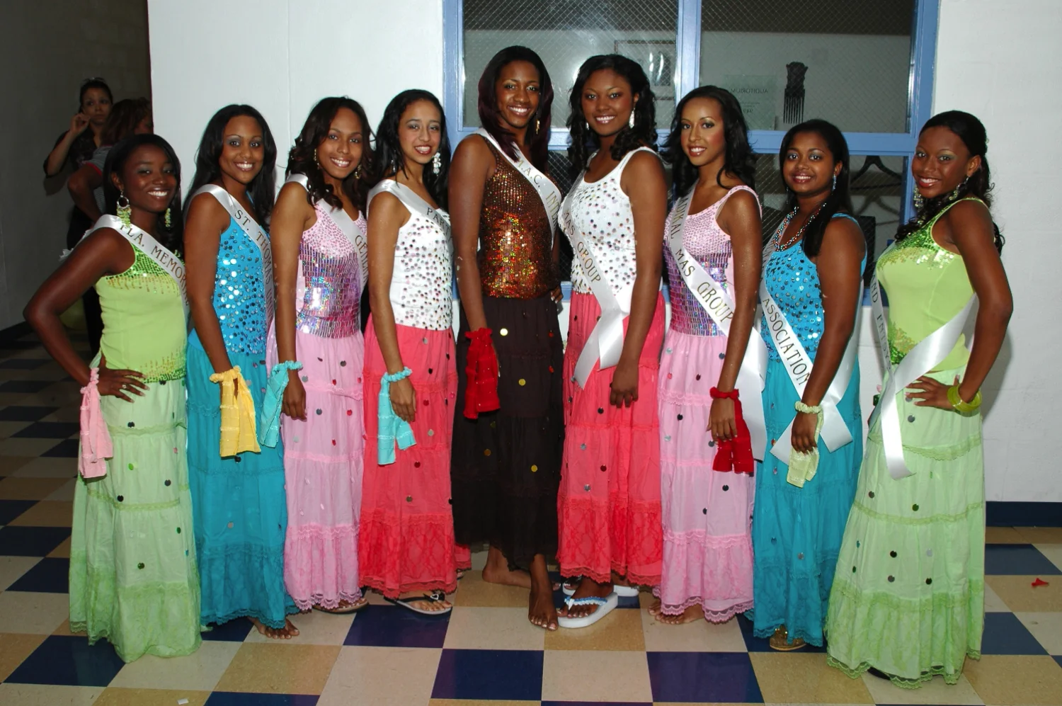 2005 CONTESTANTS.jpg