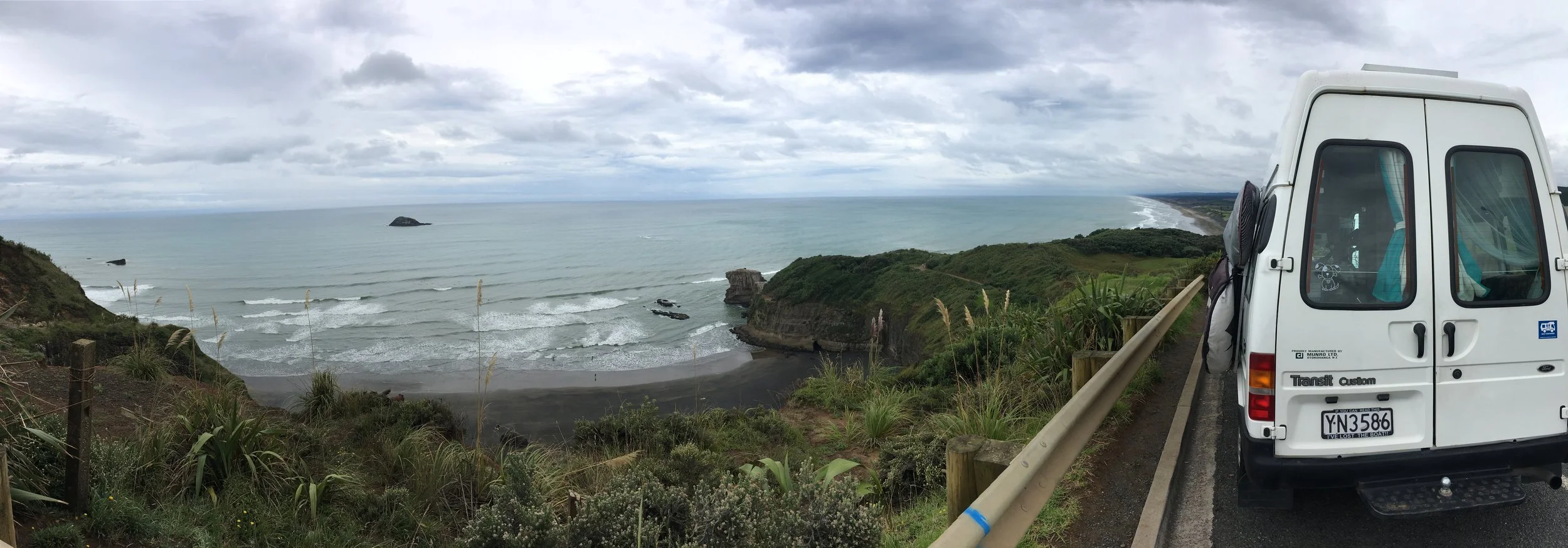 Great to be back in nature! Overlooking Maori Bay (left) and Muriwai (right - in the distance)