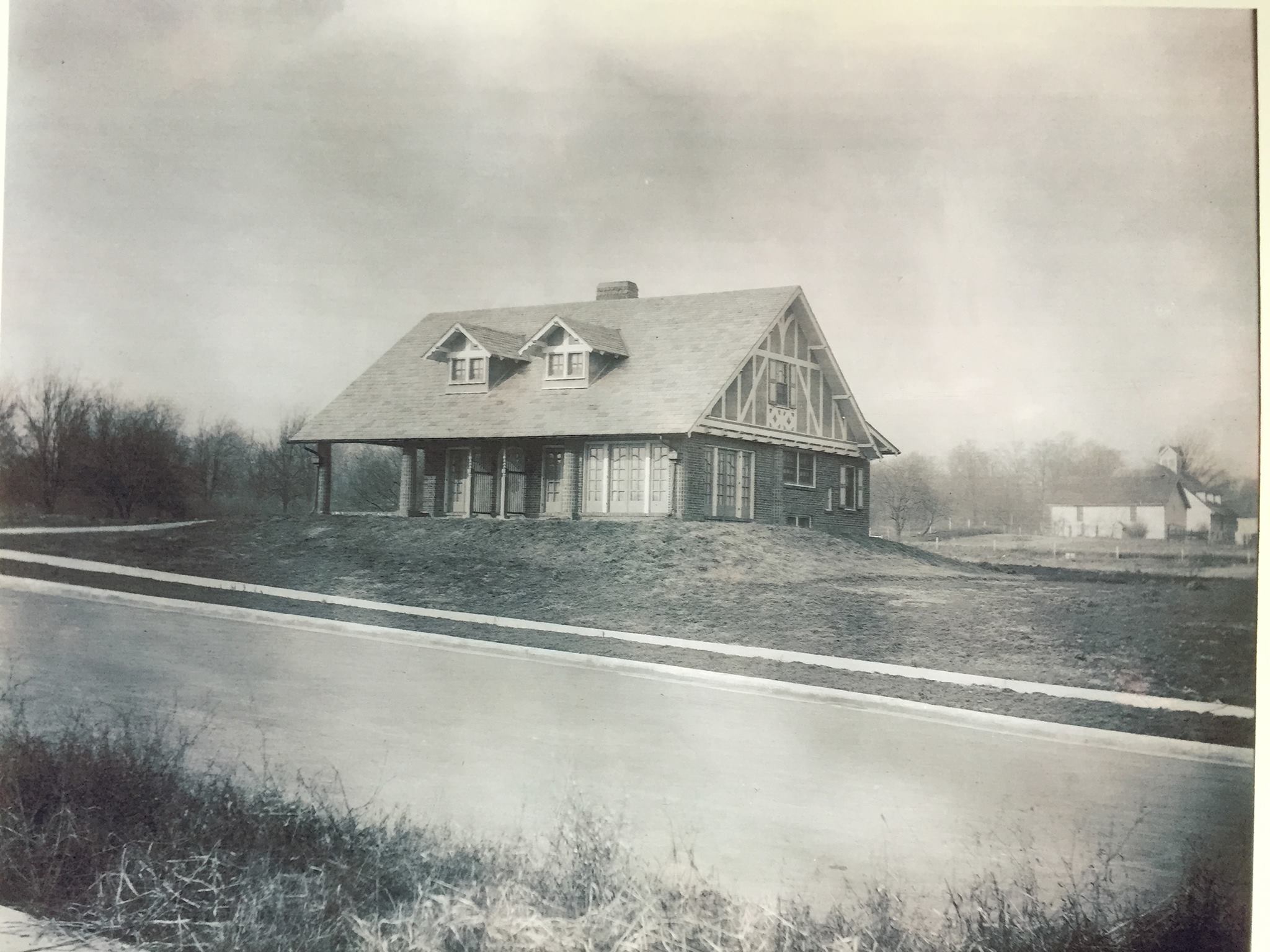 Blue Ridge Road, Suburban Indianapolis