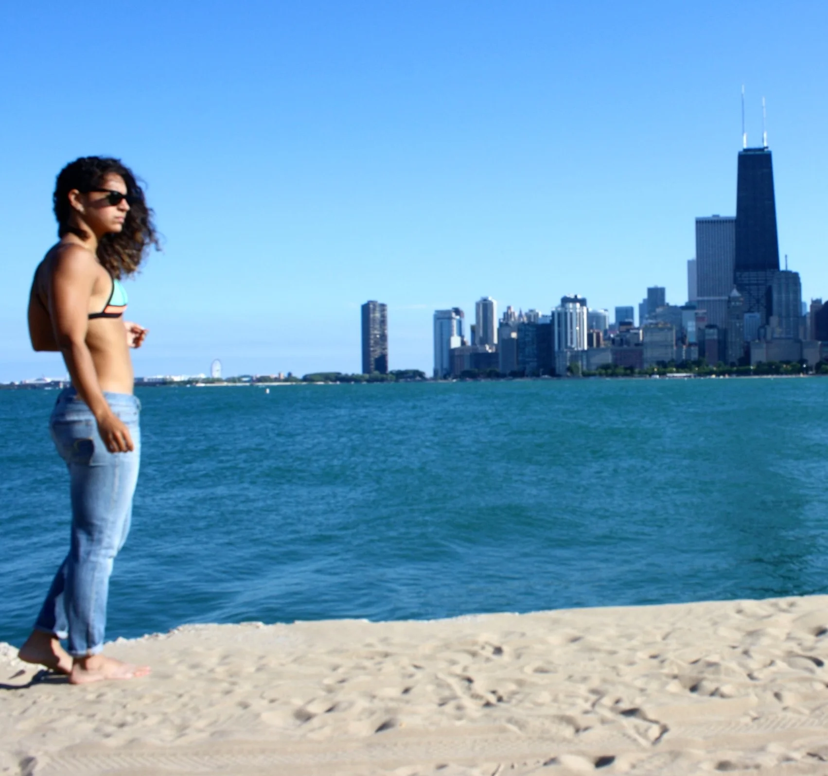 Unique ways to explore the city as a solo traveler 