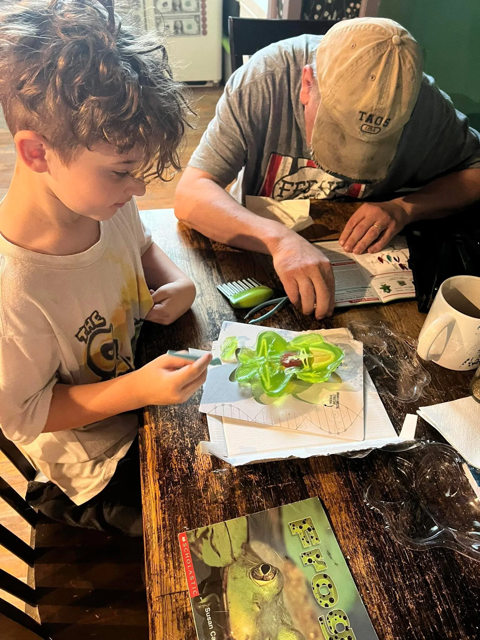 How I know that I found the right husband. He does the frog parts. 🤮 🐸 🤢