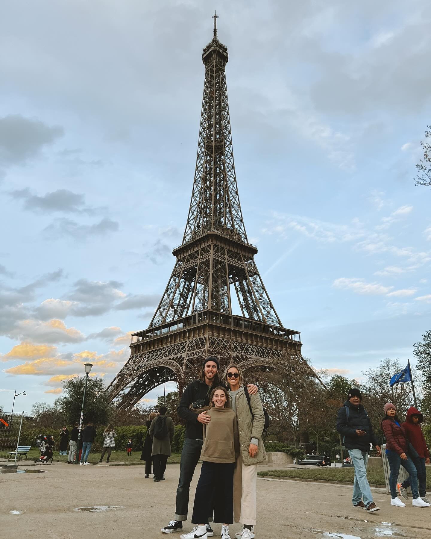 Spring break.
.
.
.
#uzumaticeramics #france #paris #fontainbleaubouldering #escargot #eiffletower #boulder