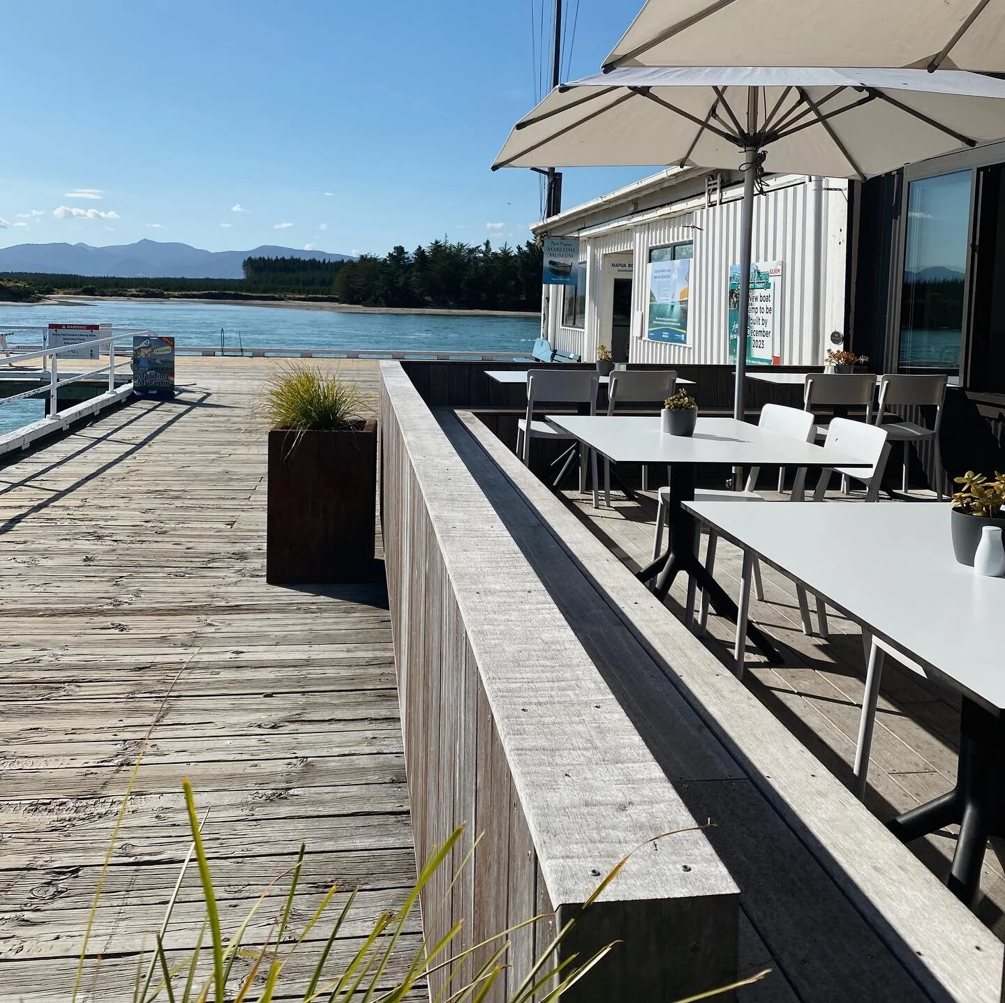 Waterfront Restaurant The Jellyfish Restaurant & Bar Mapua Wharf