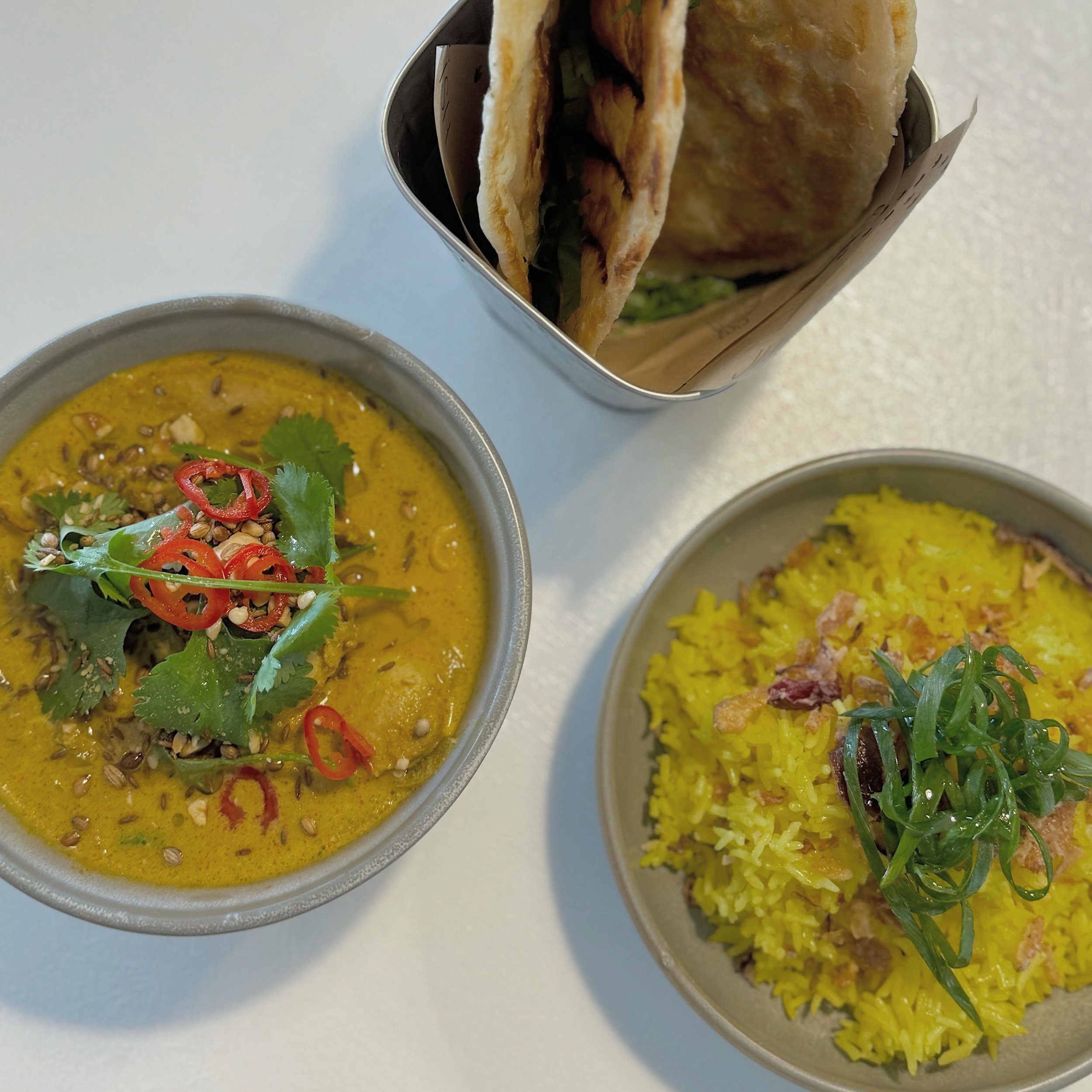 Thursday nights are all about curry on our Spice nights at The Jellyfish! 🍛✨ 

Join us this week and spice up your evening with:
- Malabar fish curry
- Chicken jalfrezi
- Vegetable jalfrezi
Your choice of curry served with pilau rice for $29

Availa