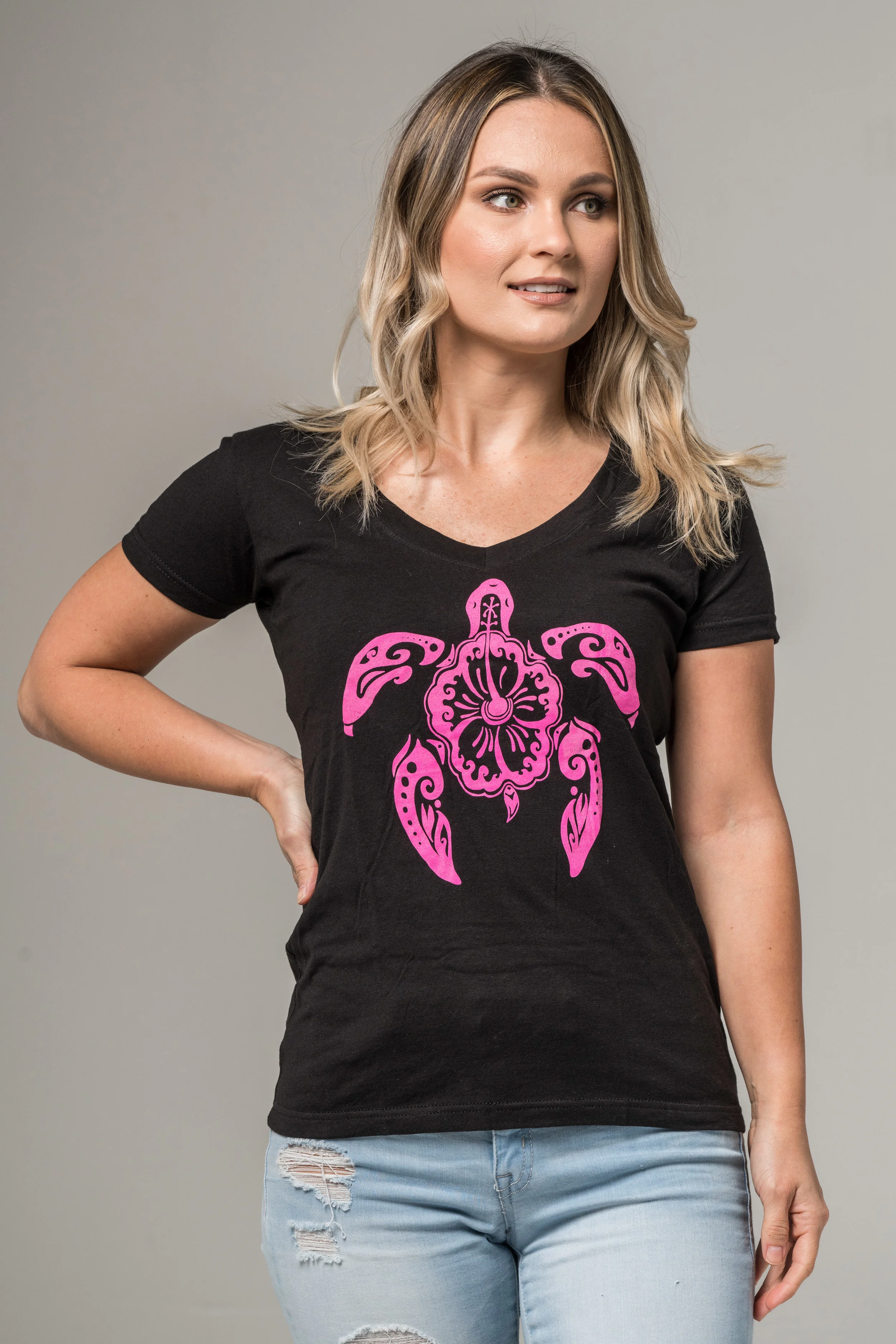 Far i Hibiscus Turtle Black V neck Shirt