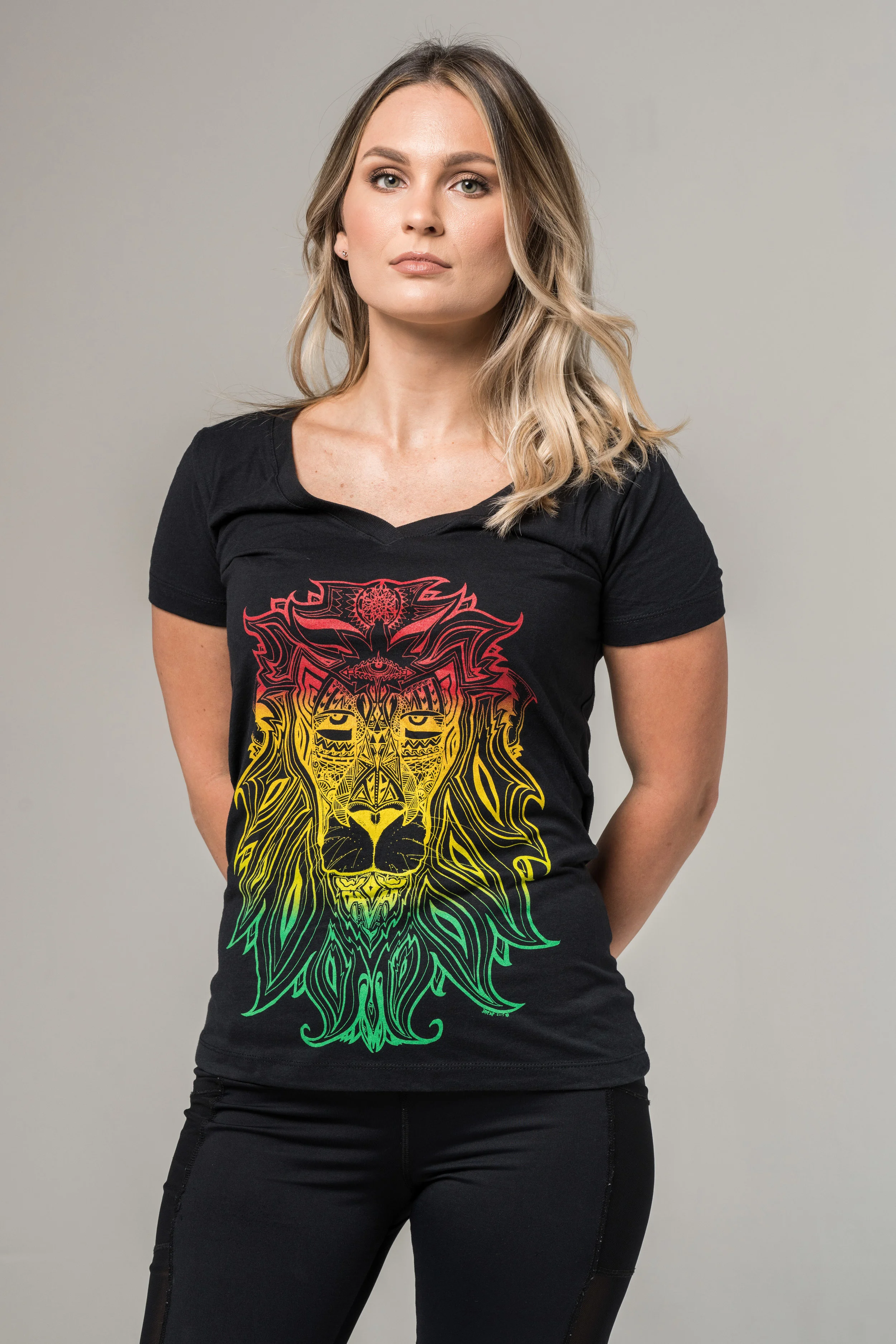 Ladies Far i Lioneye V Neck Black Shirt