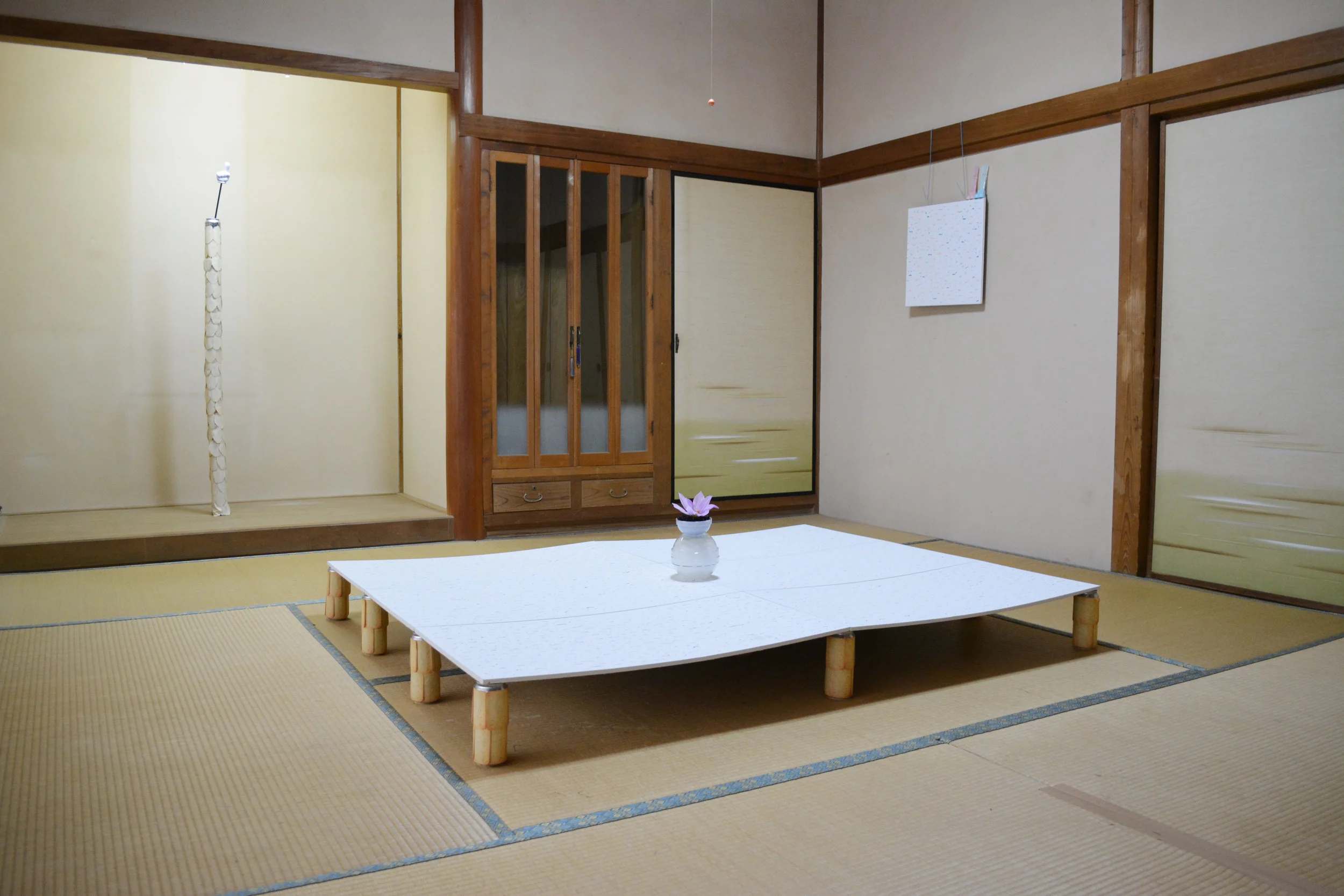 Chippies and tinnies, Studio Kura, 2015.