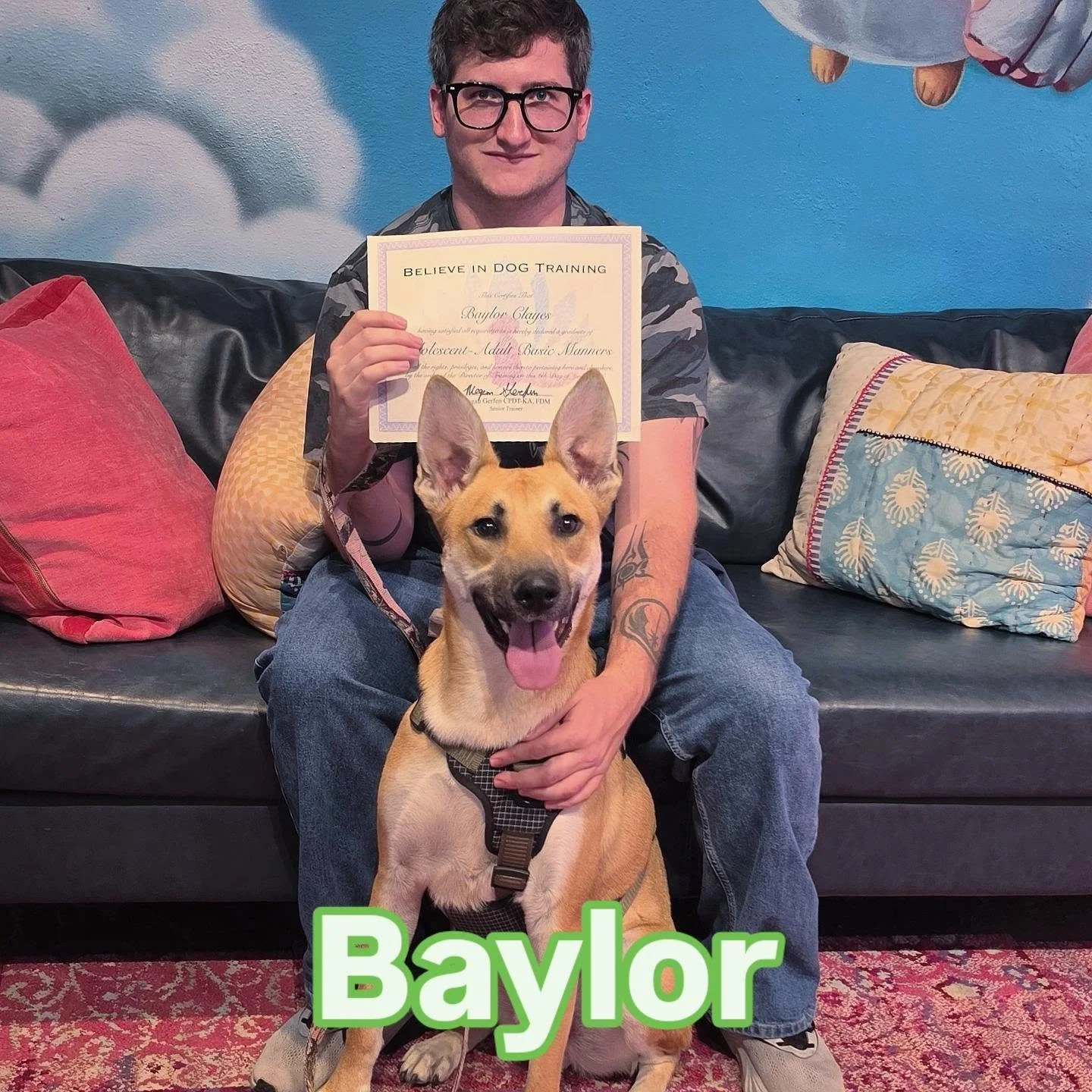 Put your paws together for our most recent Basic Manners graduates! 

Despite some gnarly weather, these pups and their people came out to show their skills. These dogs and their pups learned basic skills, but more imprtantly, deepened their relation