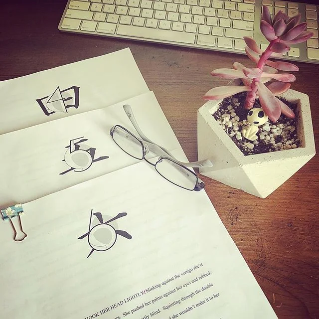 Lots of editing going on over here!!
#writing #mykodamasfollowmeeverywhere #dreamgiversaga