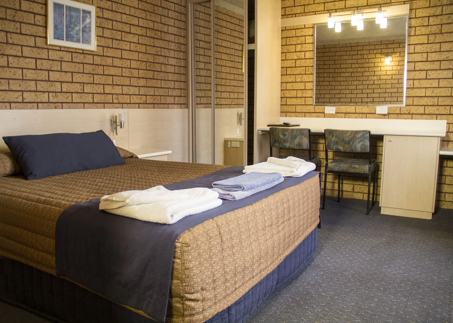 Room12_profile_A_cropped.jpg