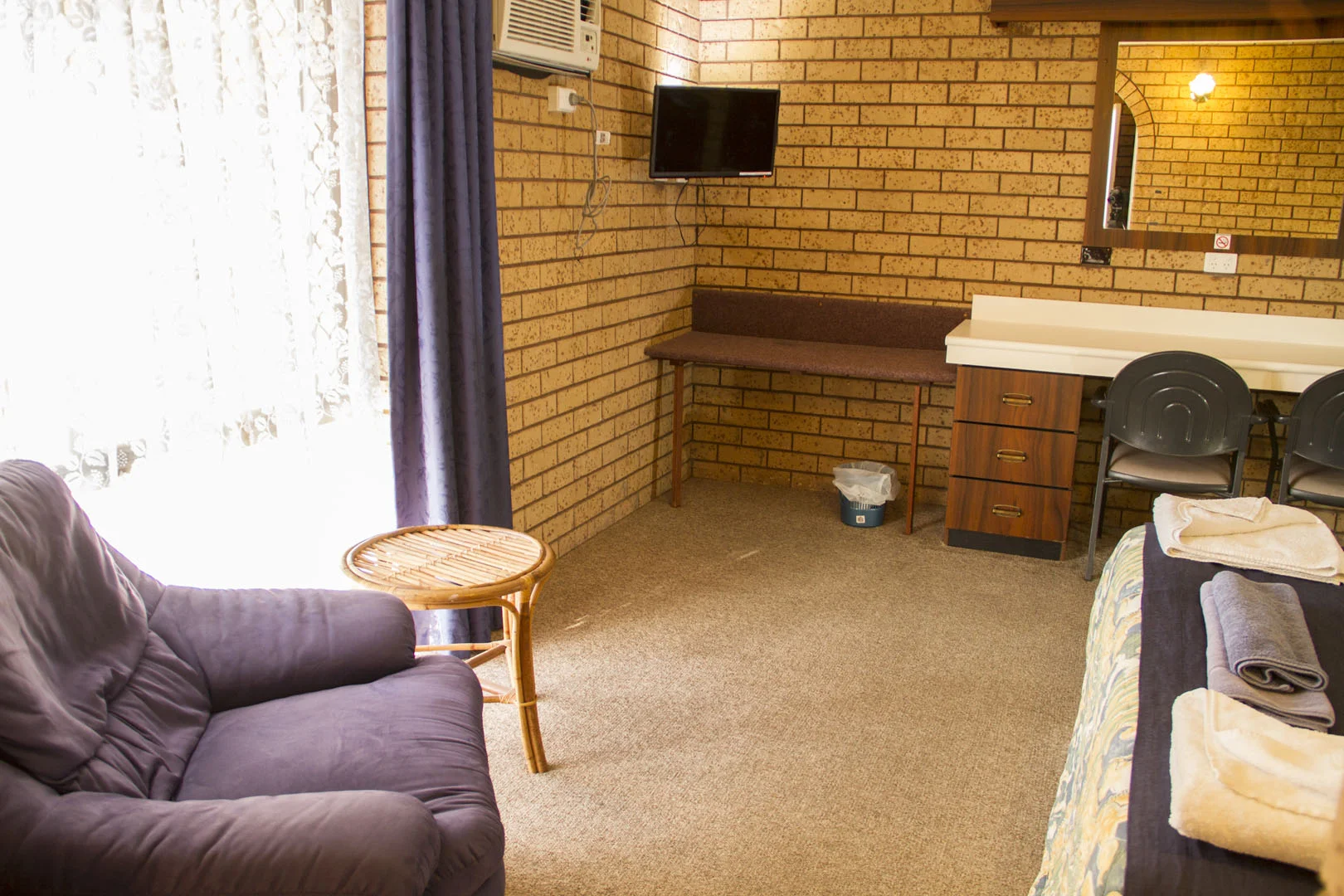 budget_room_b (1).jpg