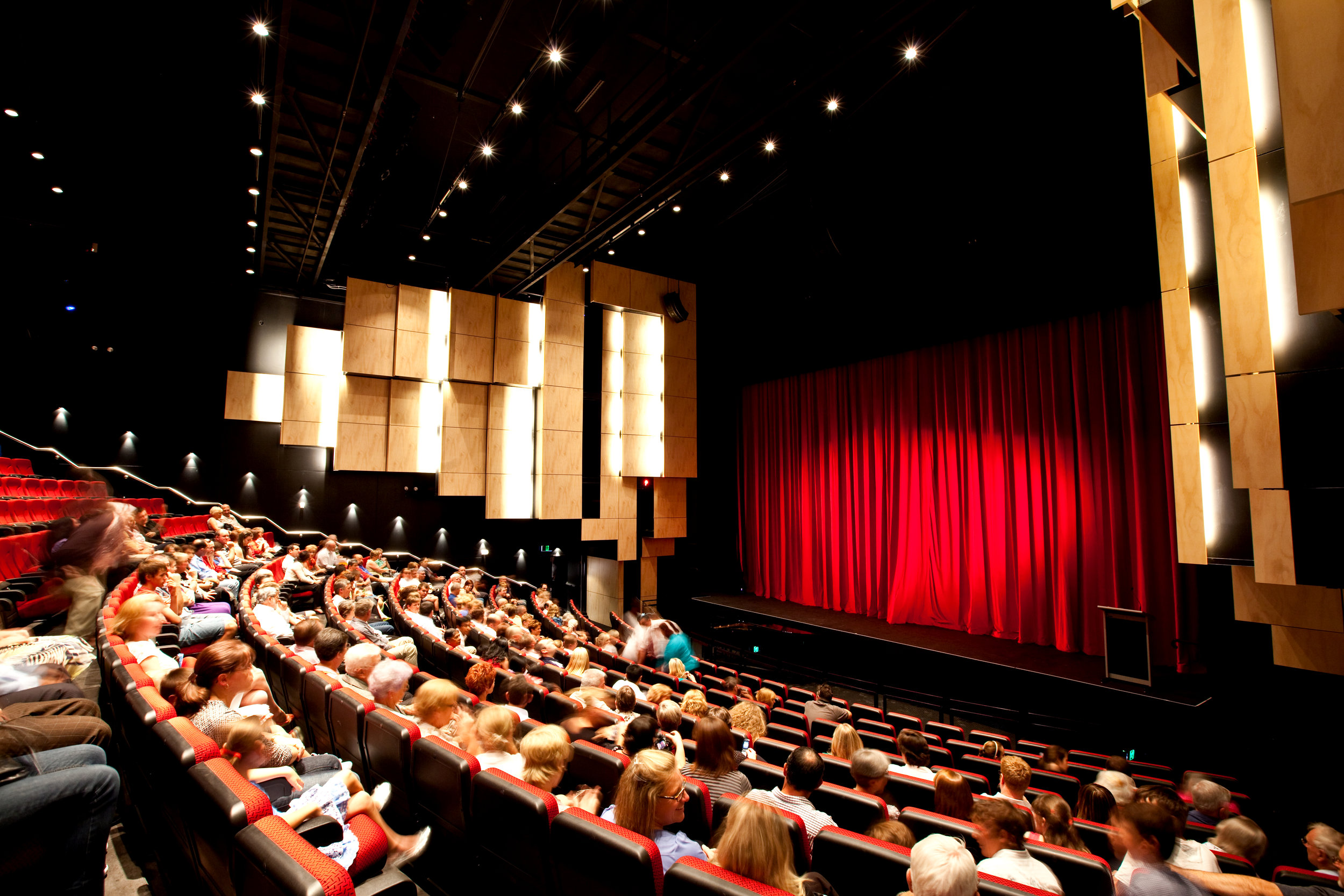 Dubbo_Regional_Theatre_tiered_seating (1).jpg
