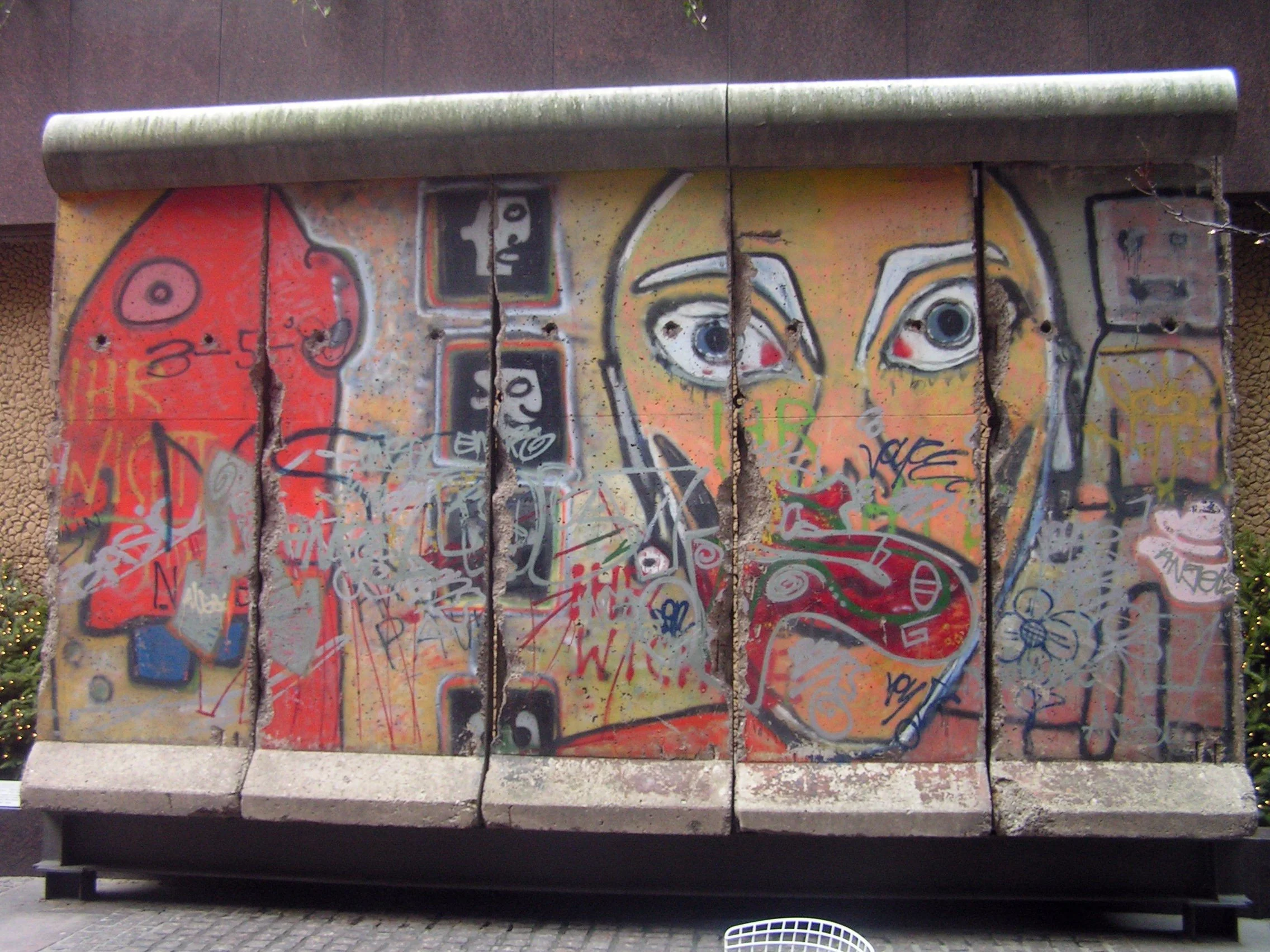 berlin-wall-midtown.jpg