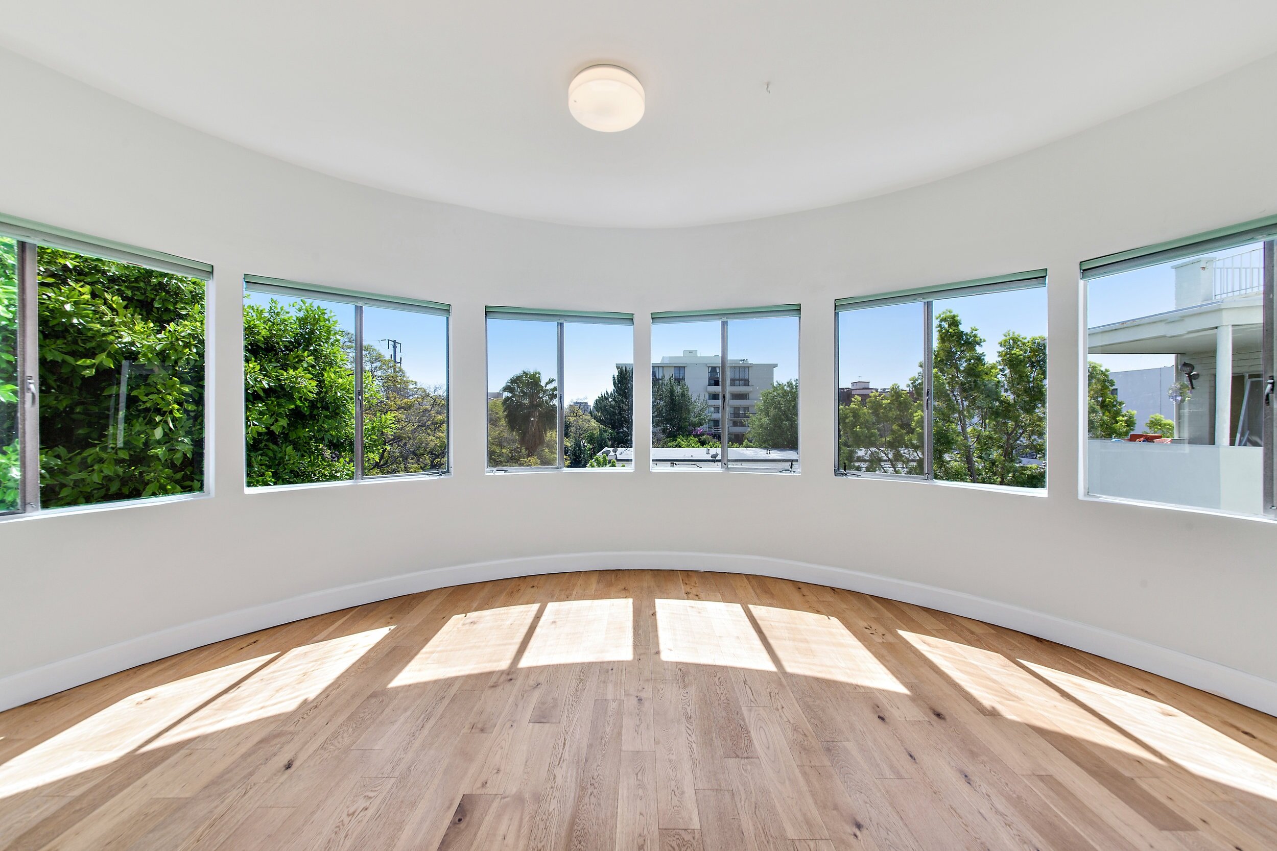 Oakhurst Moderne Beverly Hills Luxury Modern Apartment - Living Room