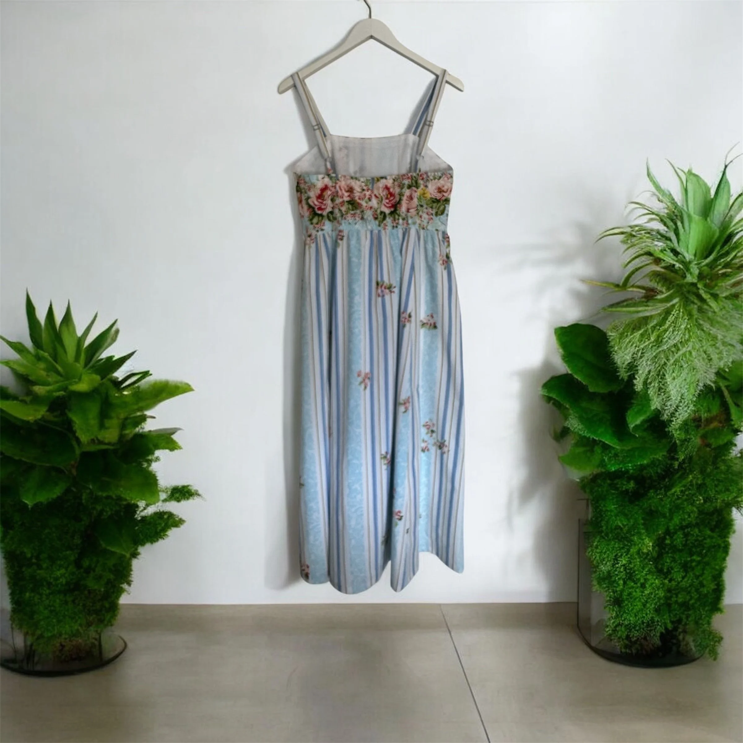 Perfect Summer Dress 1b.JPG