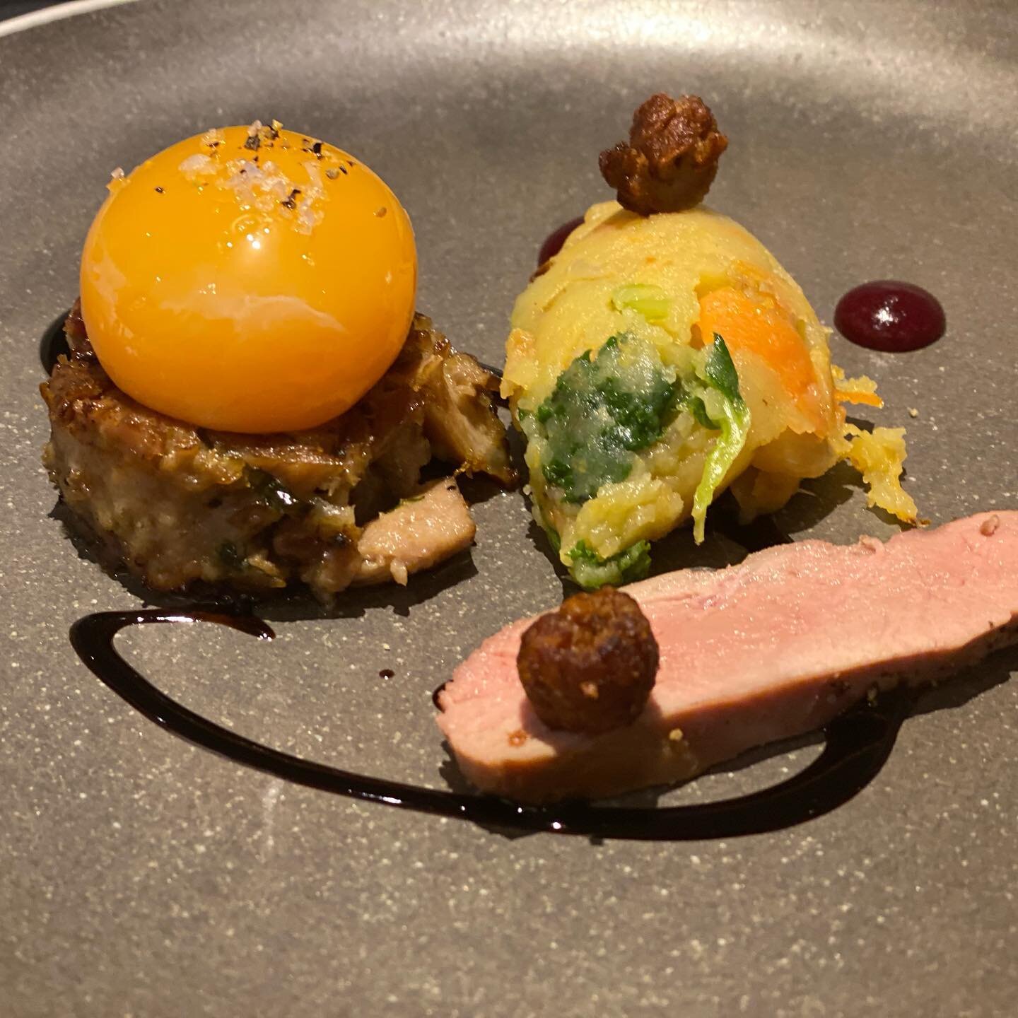 Confit duck leg - seared breast, slow cooked duck egg yolk 

#privatechef #gourmetcatering #hampshirechef #dinnerparty #specialocassion #dorsetchef #dinnerparty #delivery #gourmetdining #homechef #delivery #hampshire #winchester #newforest