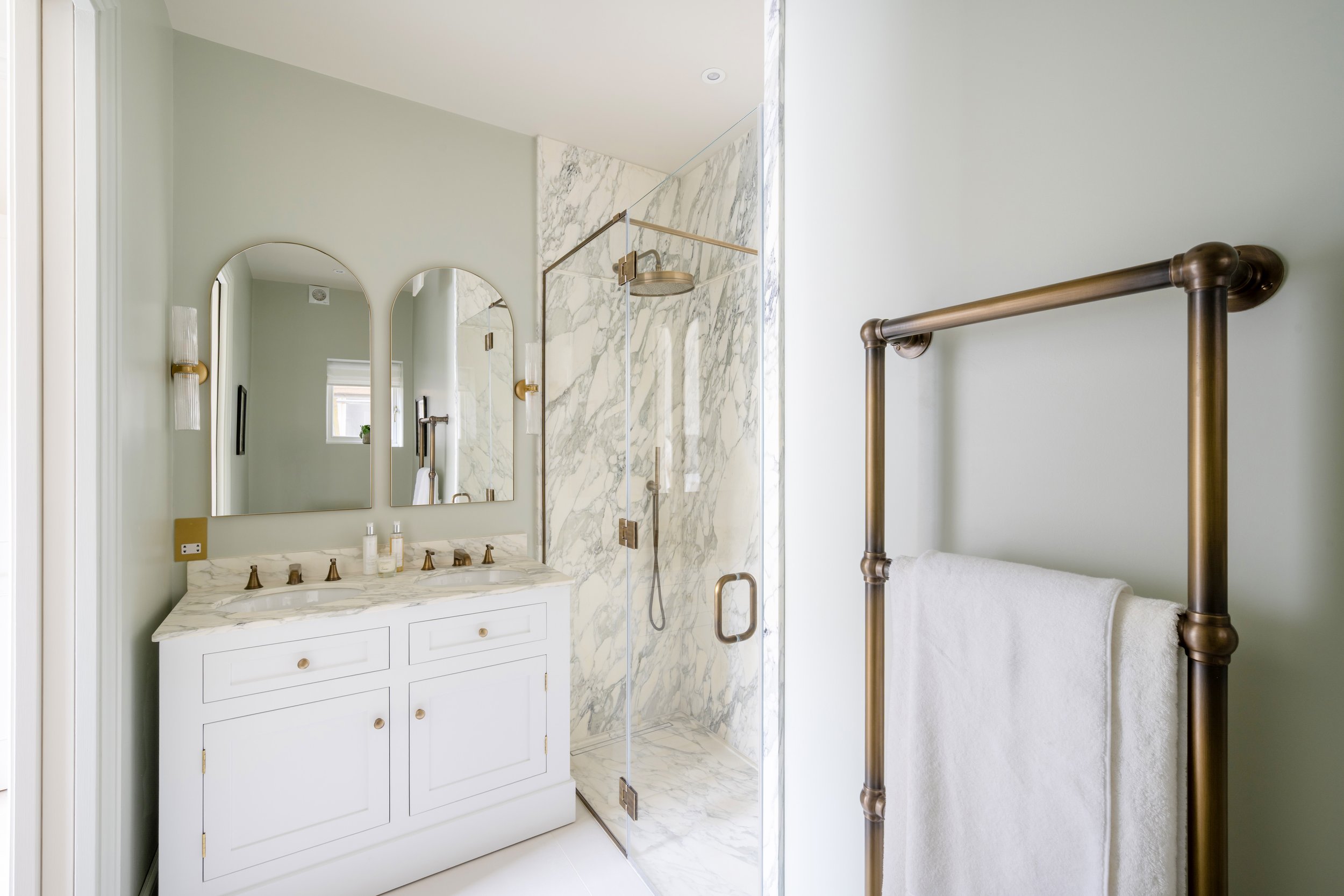 Chestertons-Flat 3, 34 Pembridge Gardens-13_Hi.jpg