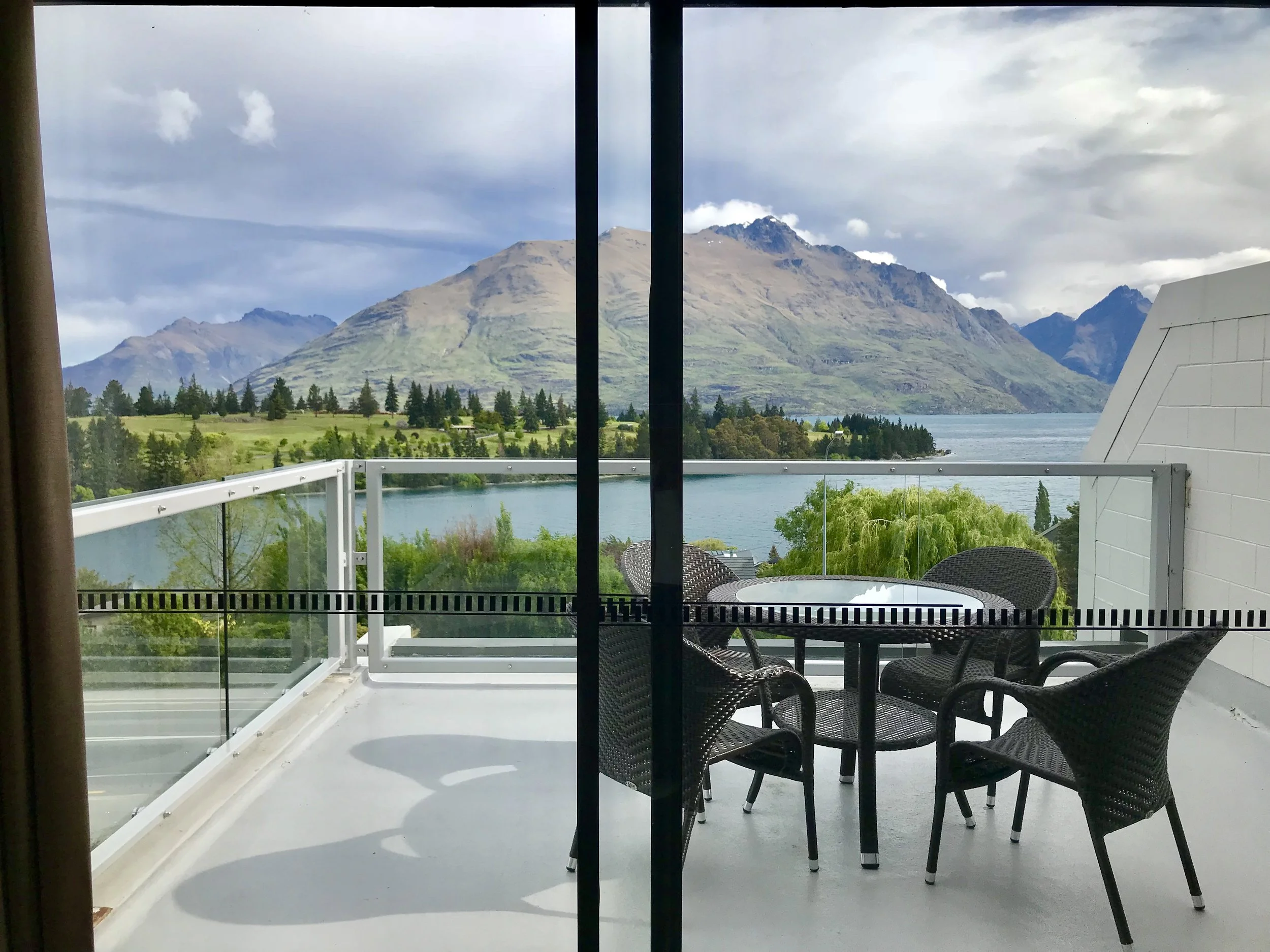 UPSOUTH-Mingming-Feng-Queenstown-Hotel-View.jpg