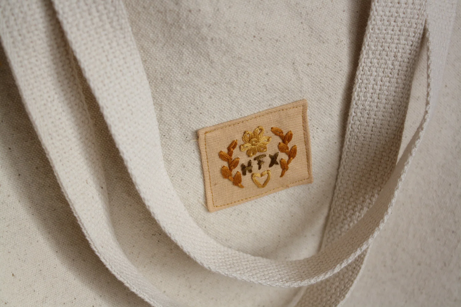 B15_Tote_Bag_04.jpg