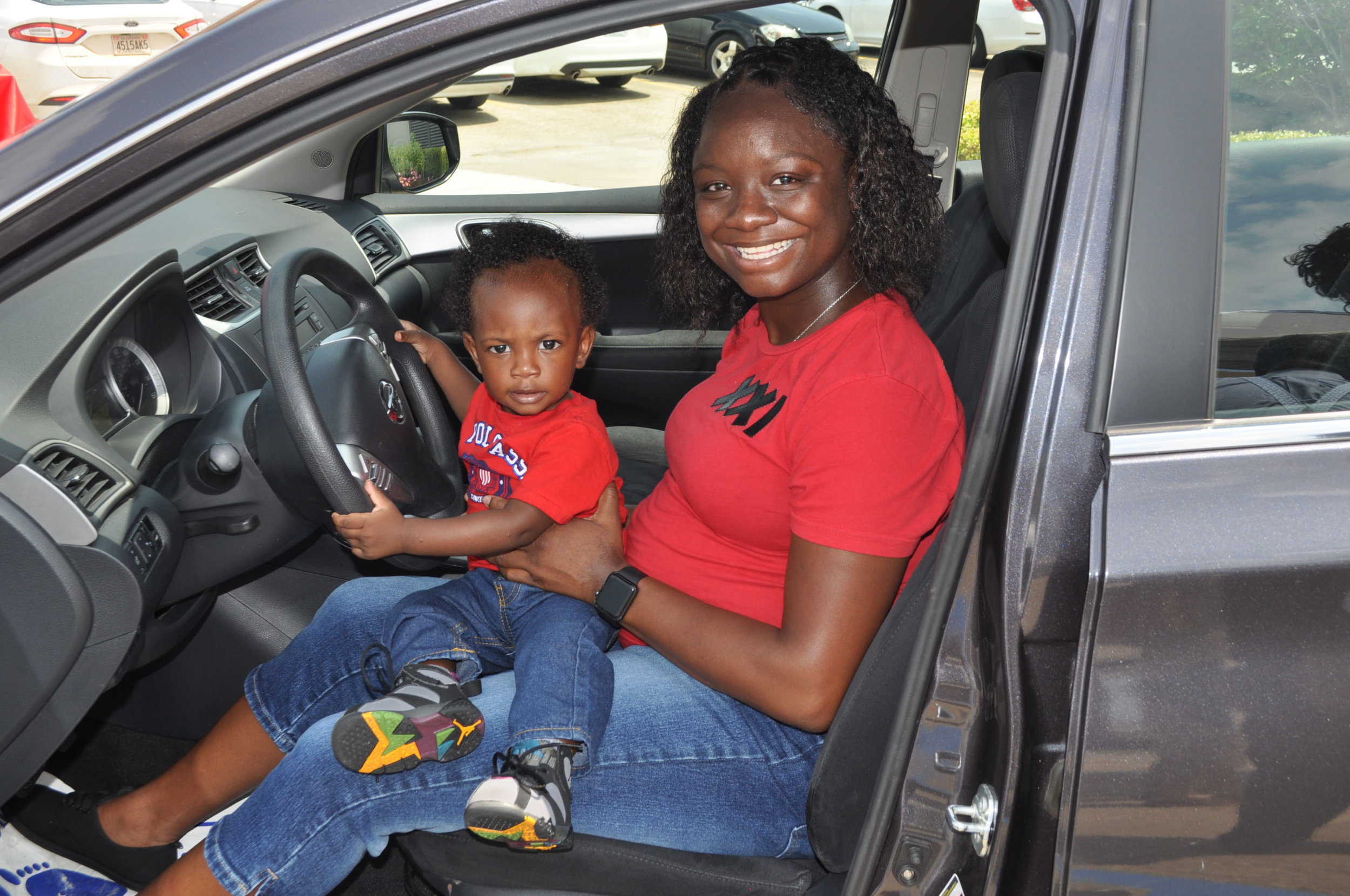 Gift of Life, Farmers Insurance and Joe Hudson Collision Offer Mom a Ride for Hope