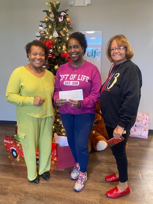 Deltas donating Bernaetine.JPG