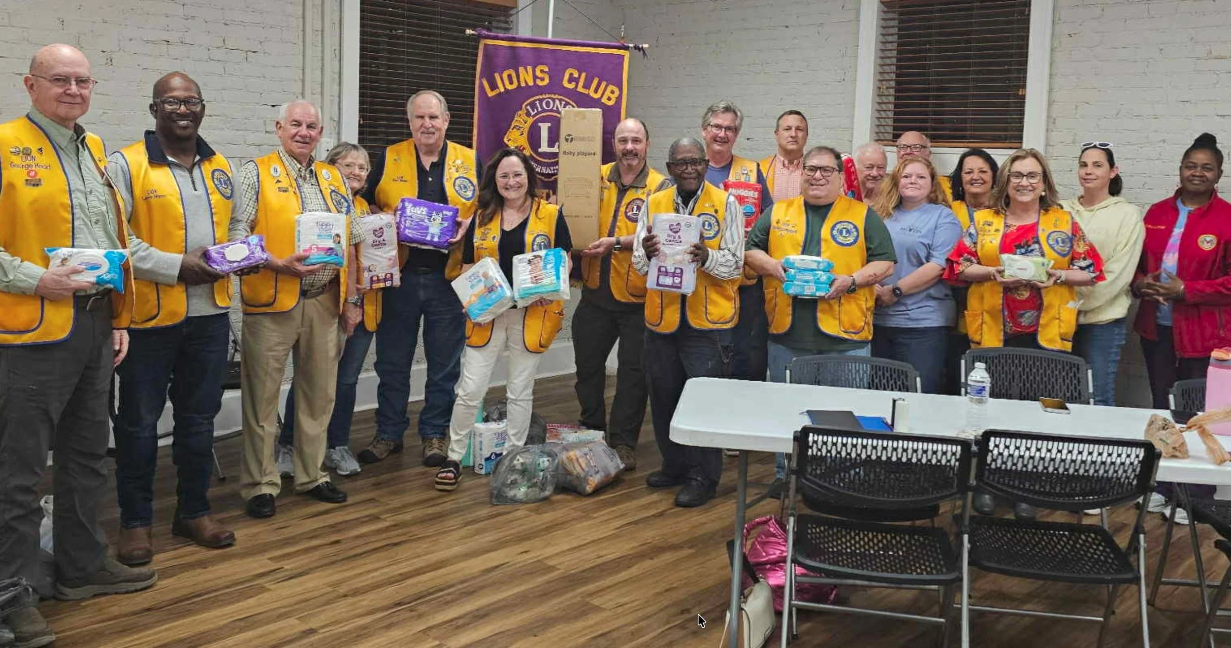 Linos club donation.jpg