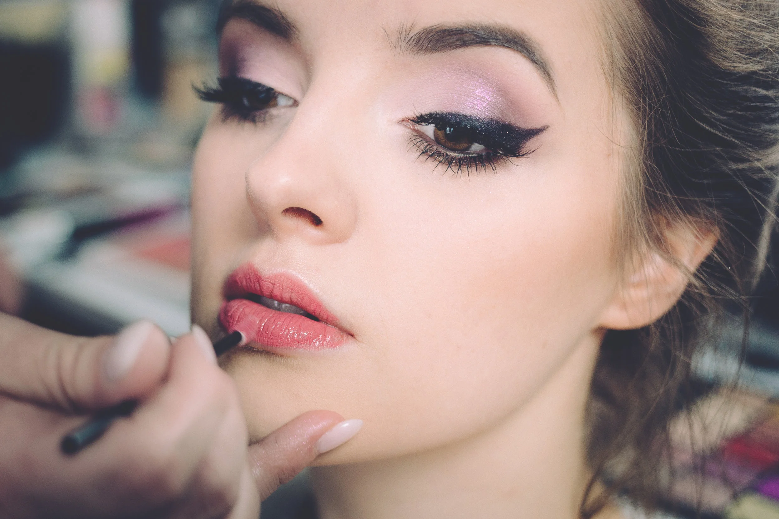 5 THINGS YOUR MAKEUP ARTIST WANTS YOU TO KNOW