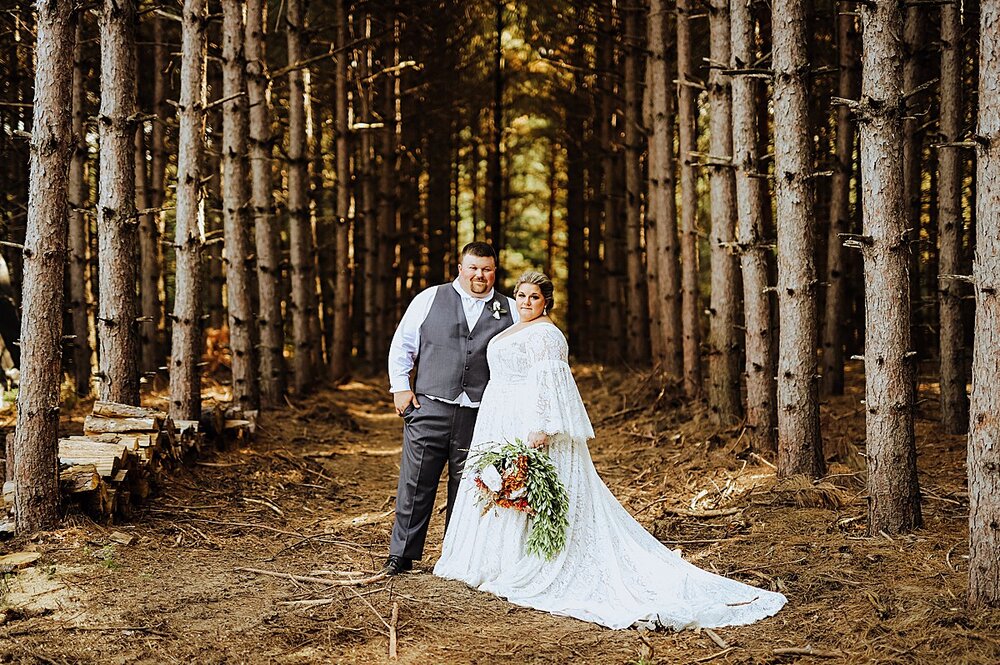 bride-and-groom-at-the-barn-on-95.jpg