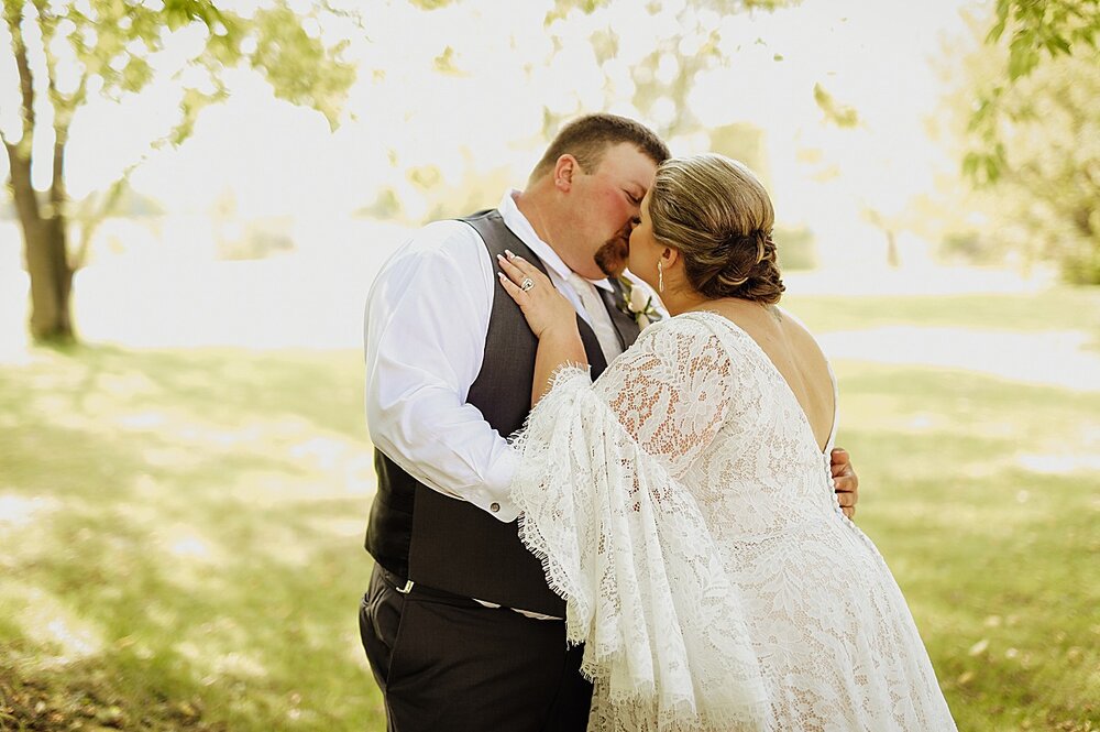 wedding-at-the-barn-on-95-kiss.jpg