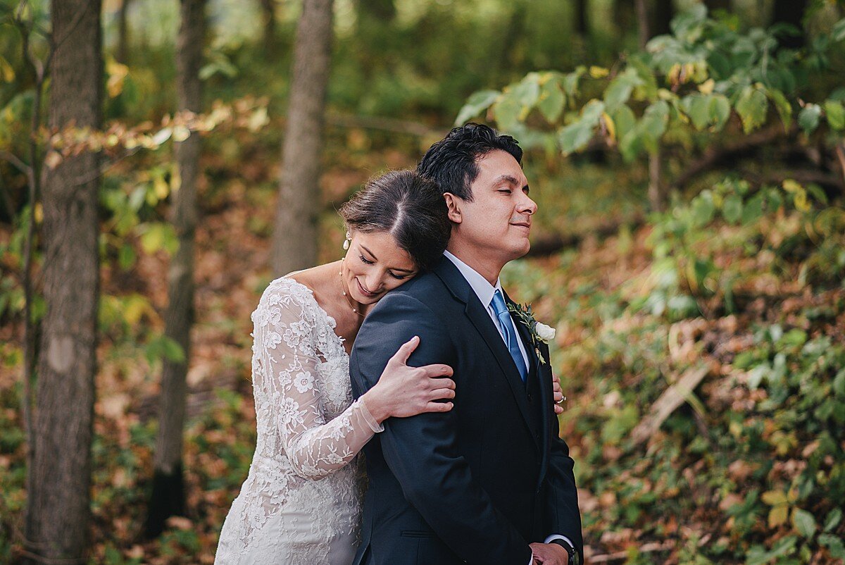 hidden-meadow-and-barn-wedding-candid.jpg