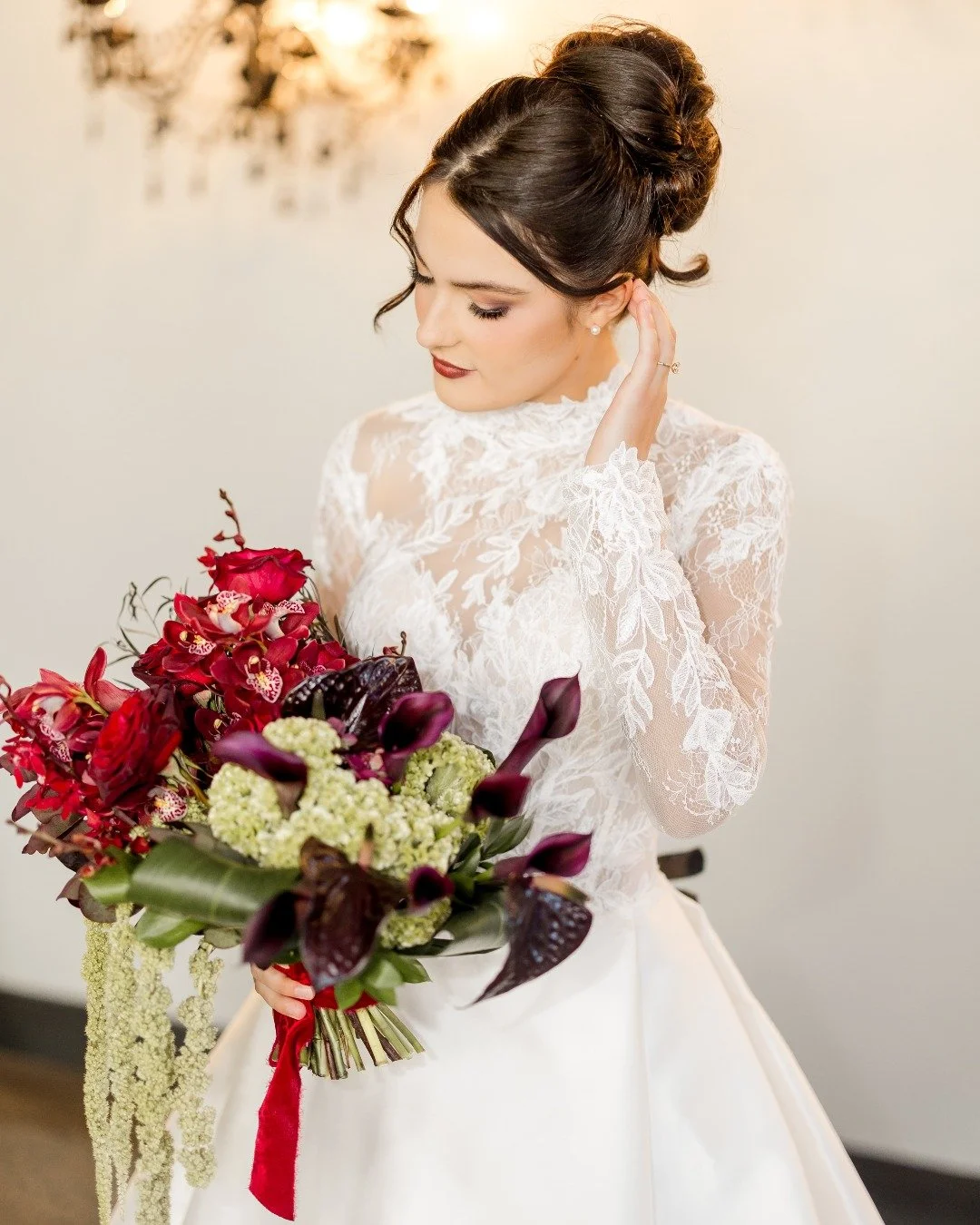 A look like this comes together through collaboration, detail, and intention. Hair that holds, makeup that enhances, and a team that makes it all feel seamless. 🤍

Floral, Planning &amp; Design @greengoddessfloral
Draping &amp; Chandeliers @wevegotc