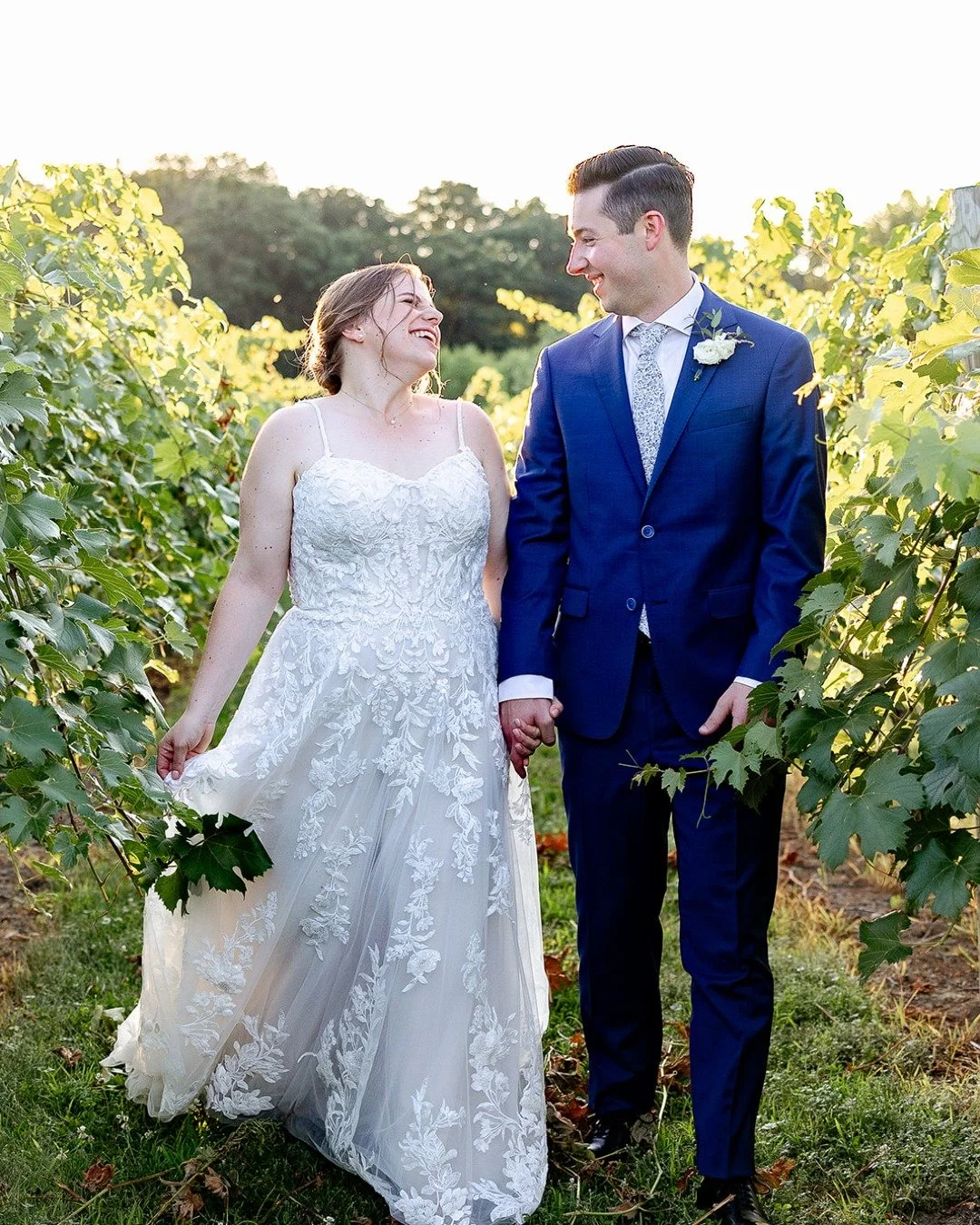 We kept our bride&rsquo;s look simple and relaxed so she could feel like herself, enjoy the day, and not worry about a thing. That&rsquo;s always the goal. ✨

Know a bride who wants to feel like herself on her big day? Send this her way.

Venue @7vin