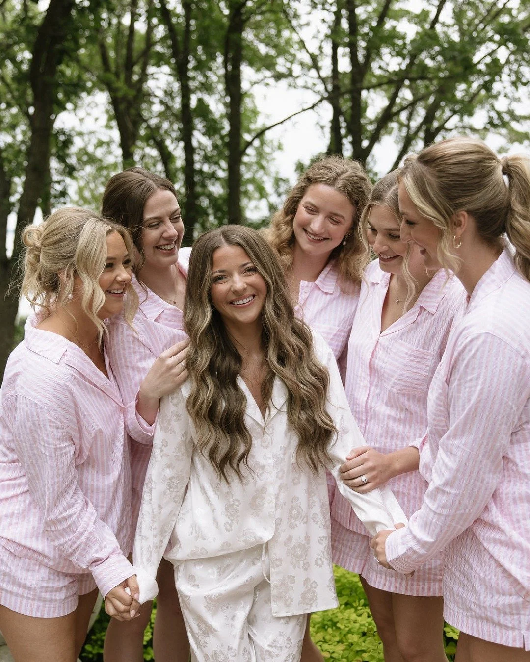 It&rsquo;s not just about how it looks. It&rsquo;s about how it feels. These bridesmaids looked beautiful and felt completely at ease heading into the day, and that&rsquo;s what makes the glam worth it. ✨

Tag a bride who&rsquo;d love this vibe for h