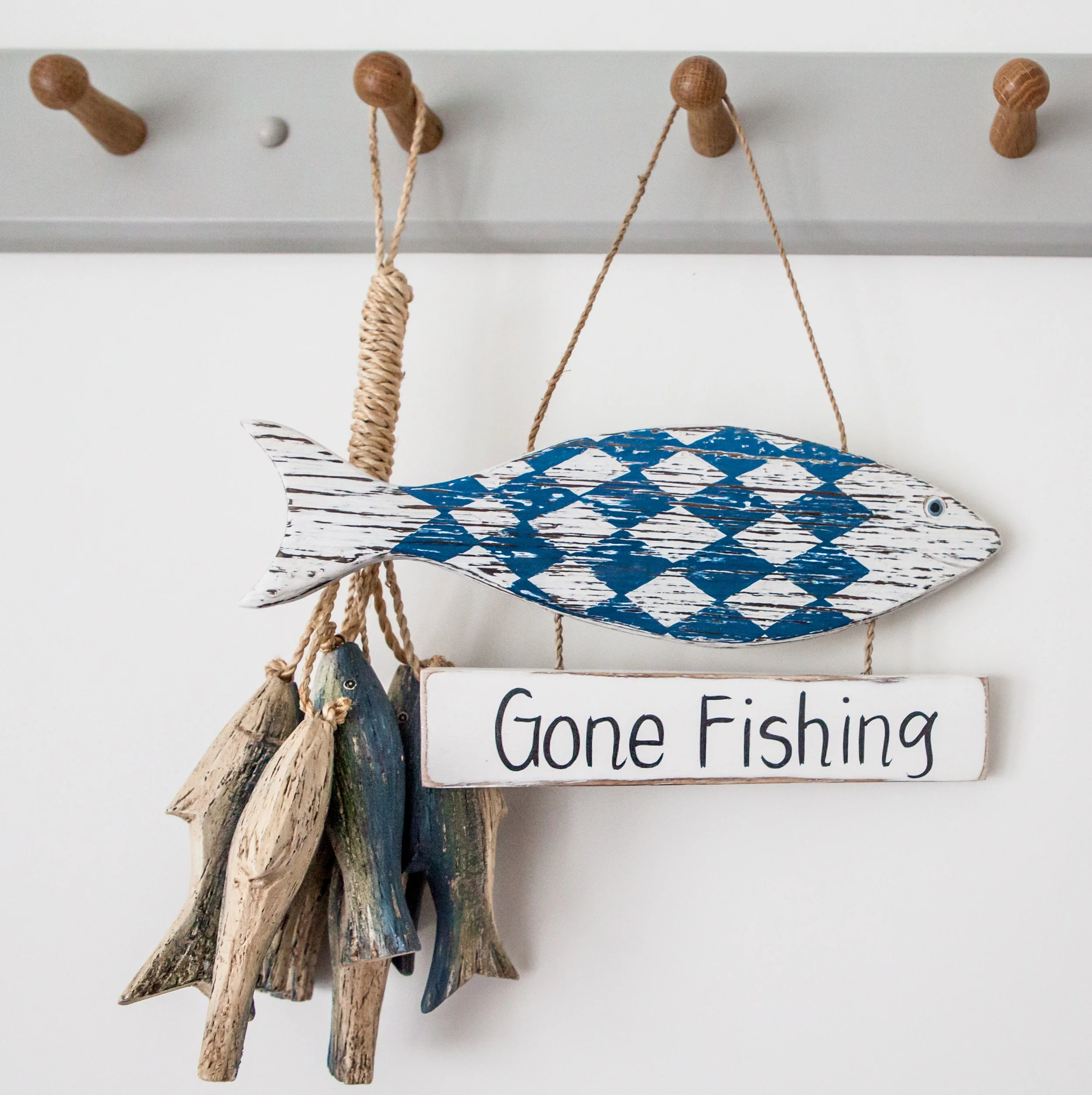  Gone fishing 