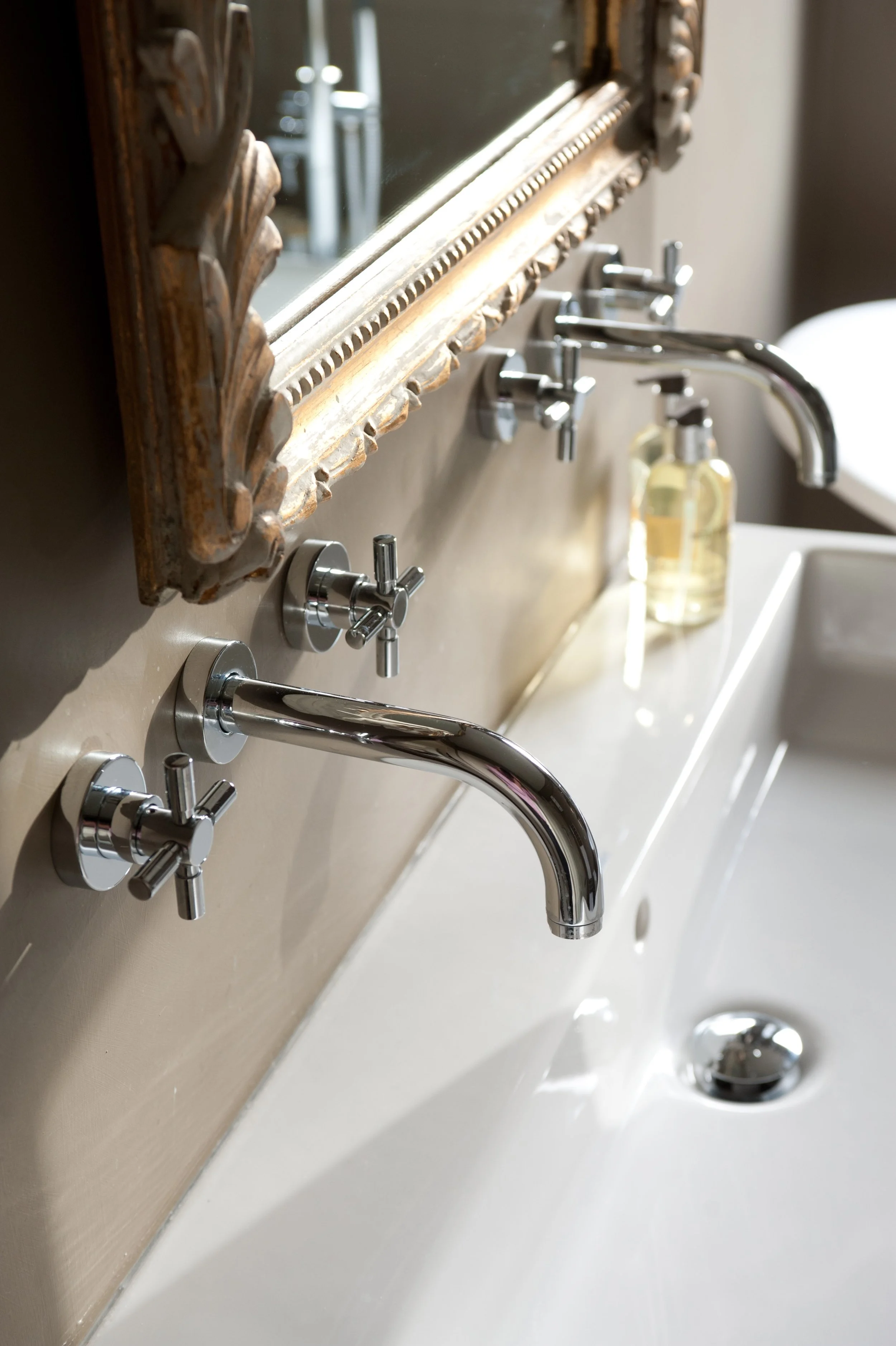  Basin detail 