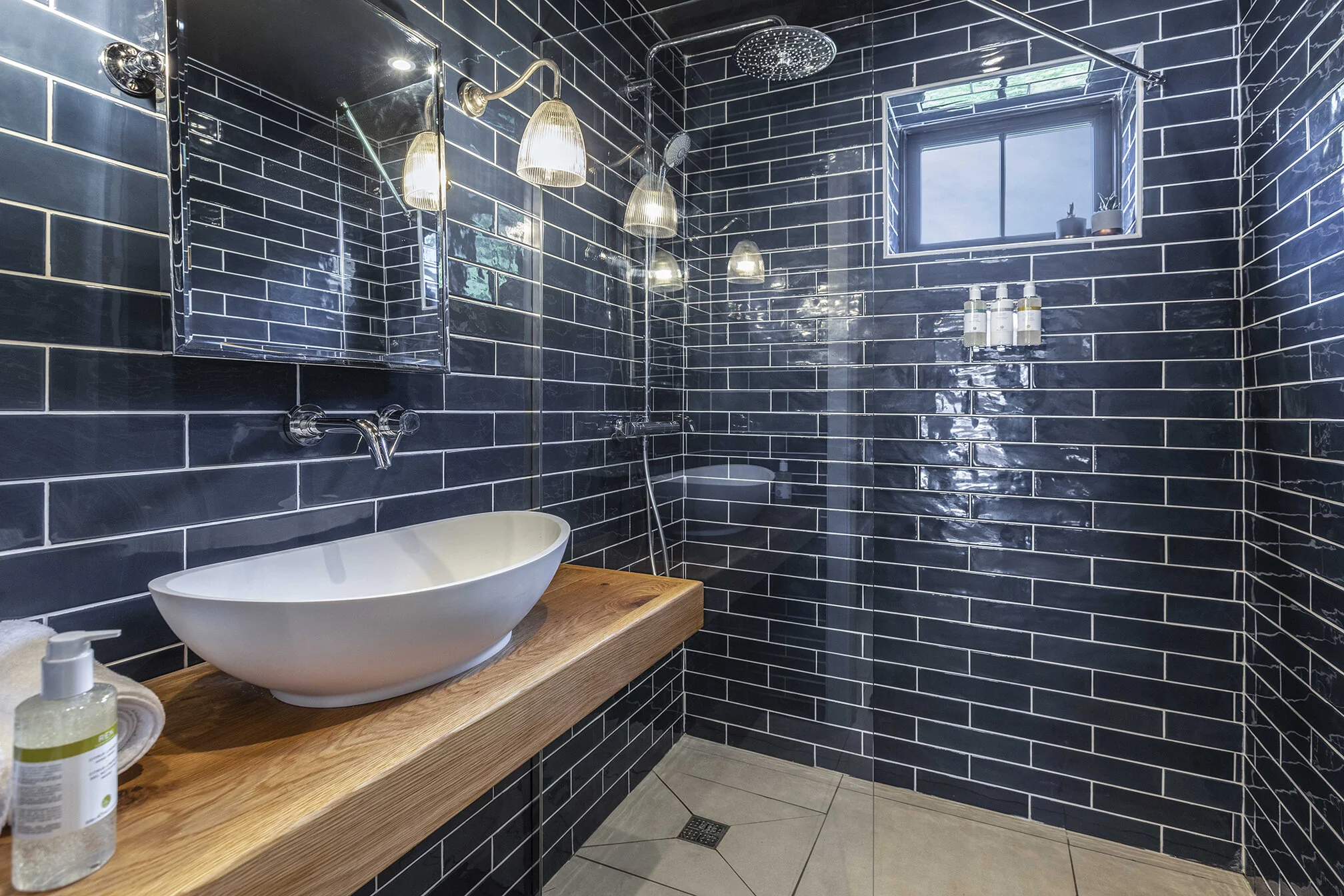  Pool House shower room 