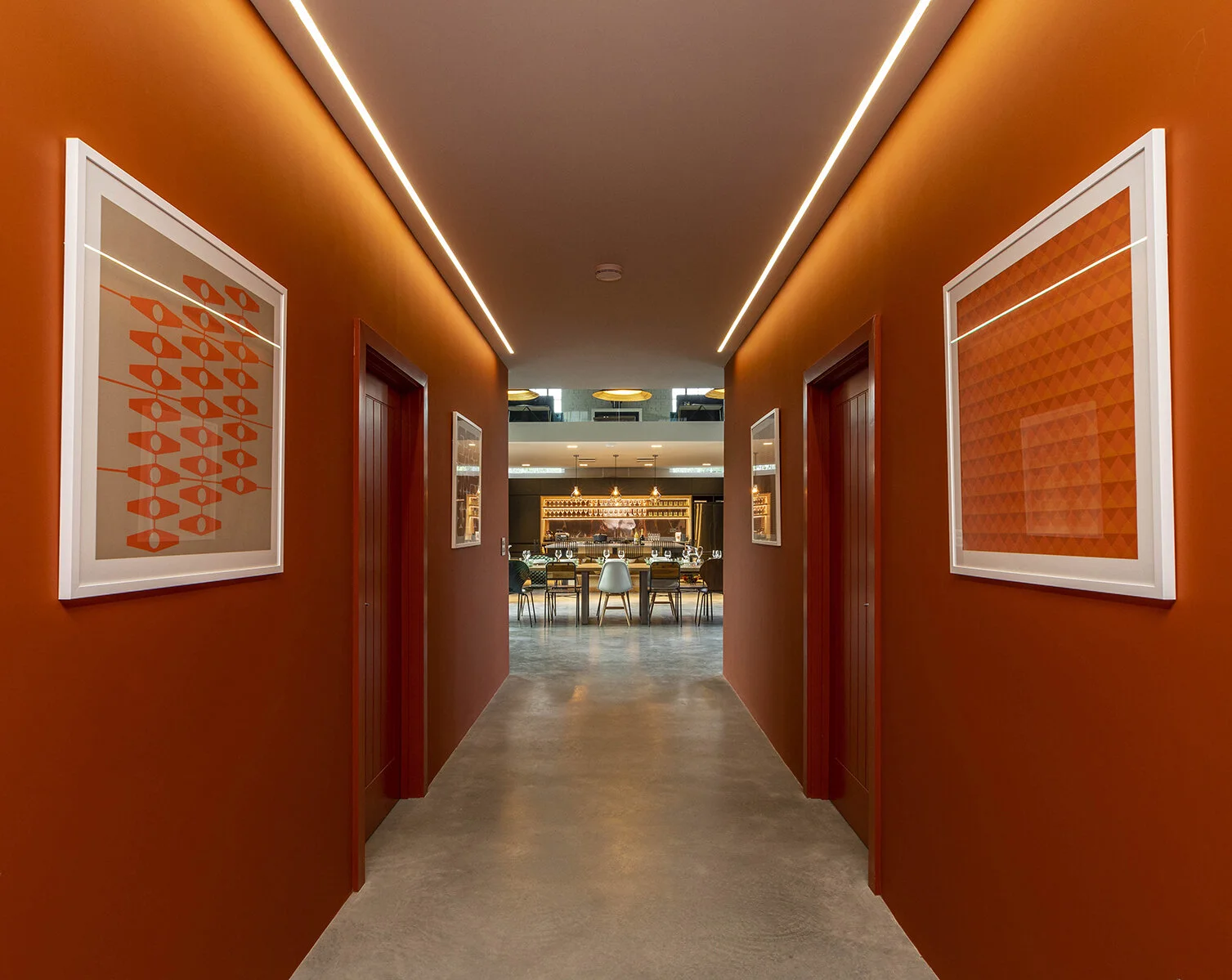  Orange Corridor 