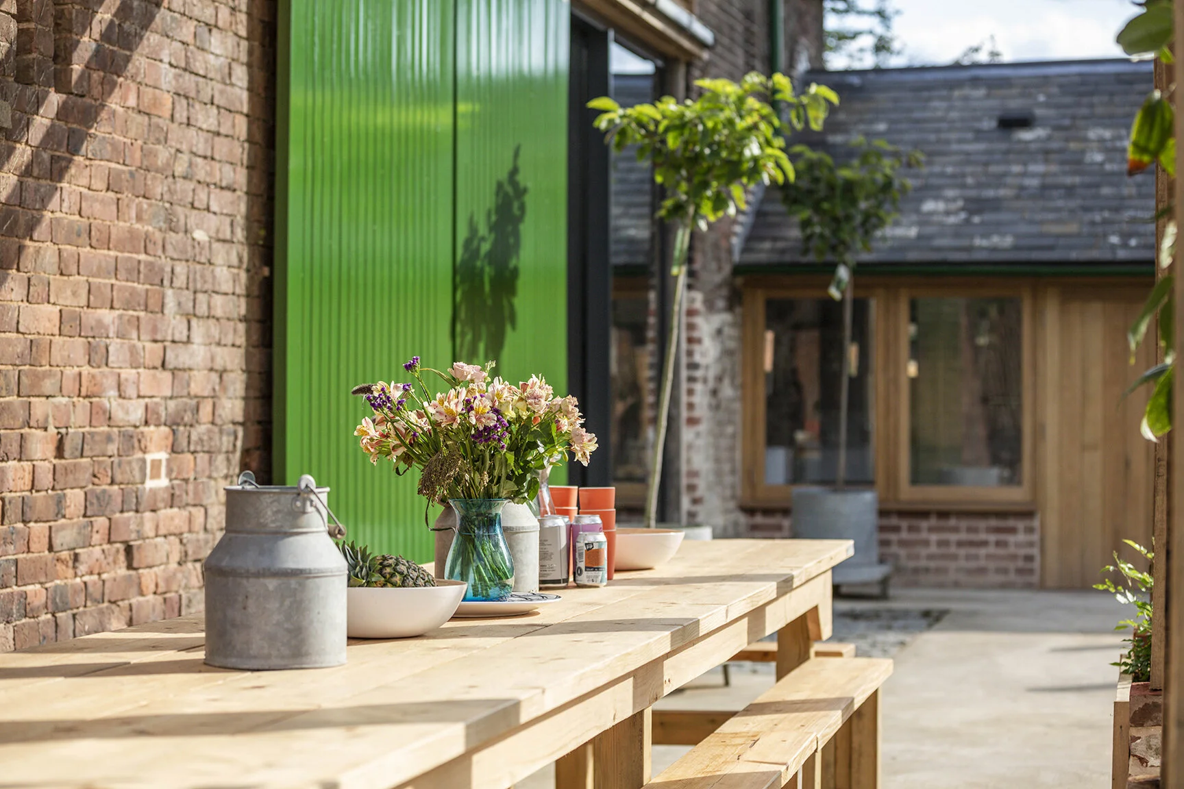  Picnic on the terrace 