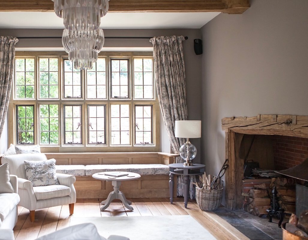 Designing a classic sitting room today to include a large stone fireplace, window seat, beams &amp; beautiful garden views&hellip;.brings to mind my gorgeous Cotswolds project from a few years back&hellip;Photo: @larajanethorpe Interiors @gabrielhdes