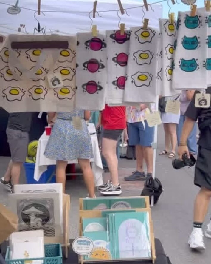 Thank you everyone who came out to @freretstreetfestival yesterday! Always fun getting to meet and chat with cute people!

Thanks to @noorartnola22 @maegen_arts for the pic/vid of me!

And thanks to @ceramics.elizabeth for magically sending me a pic 